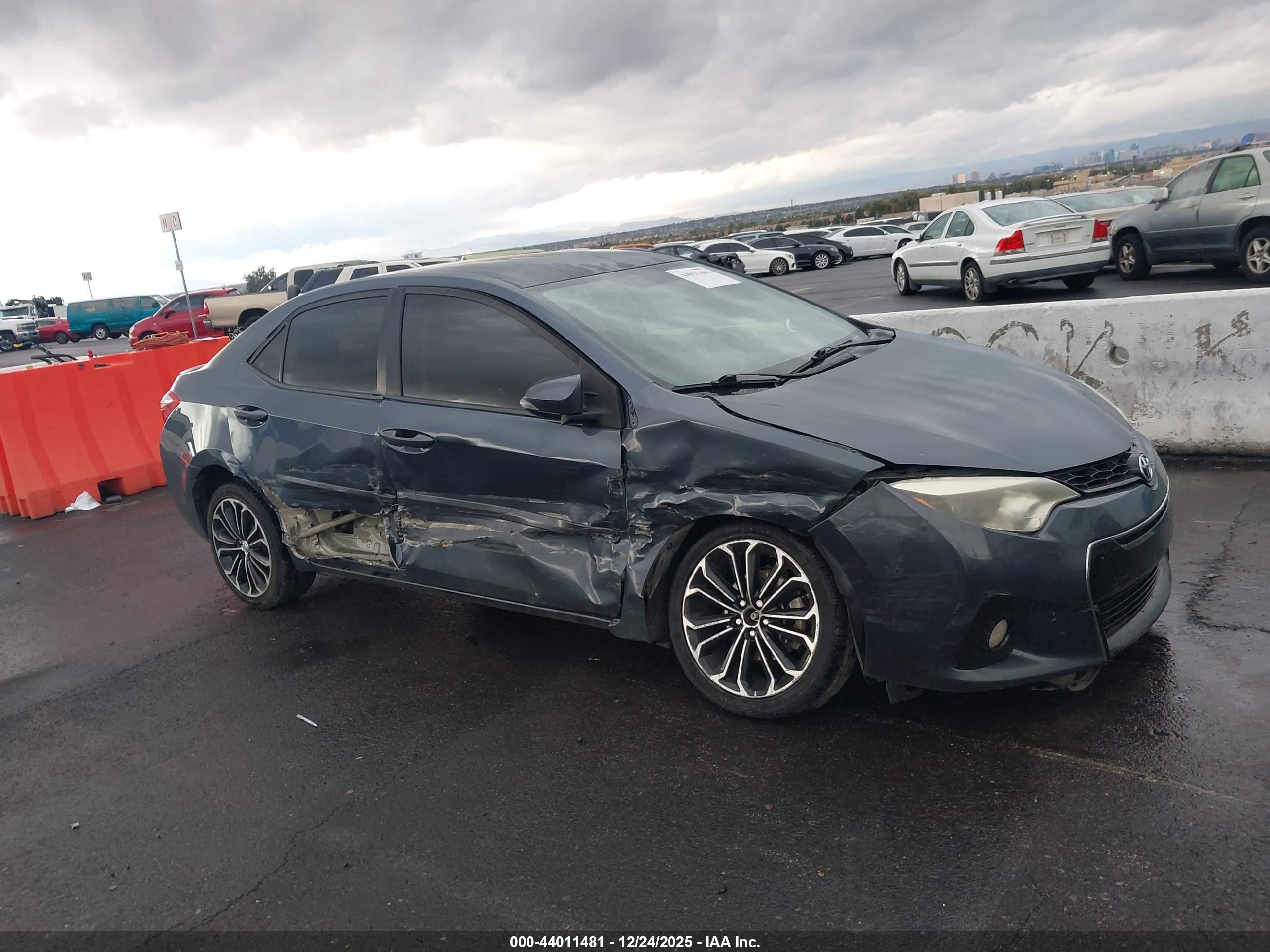 TOYOTA COROLLA image 6