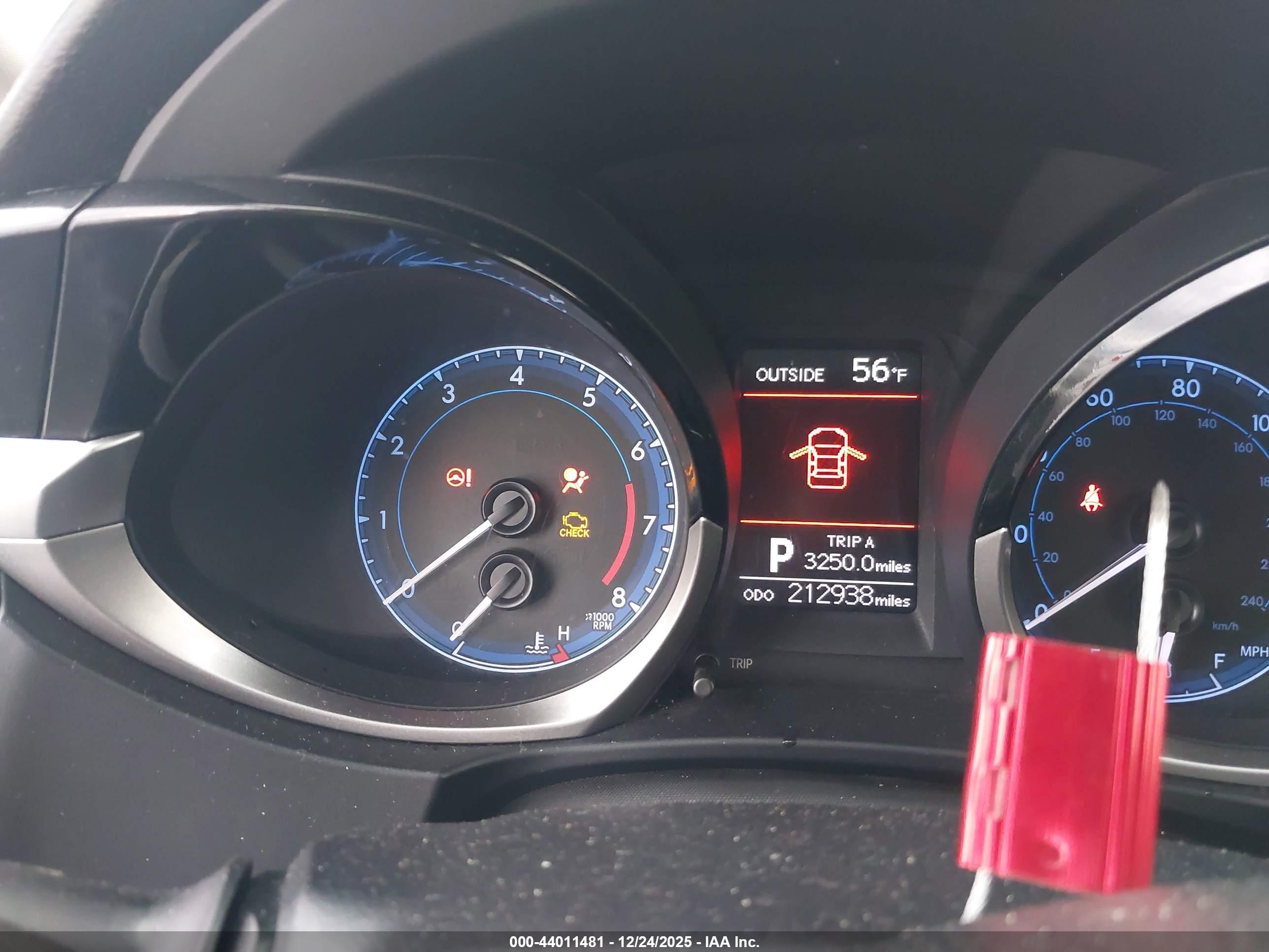 TOYOTA COROLLA image 7