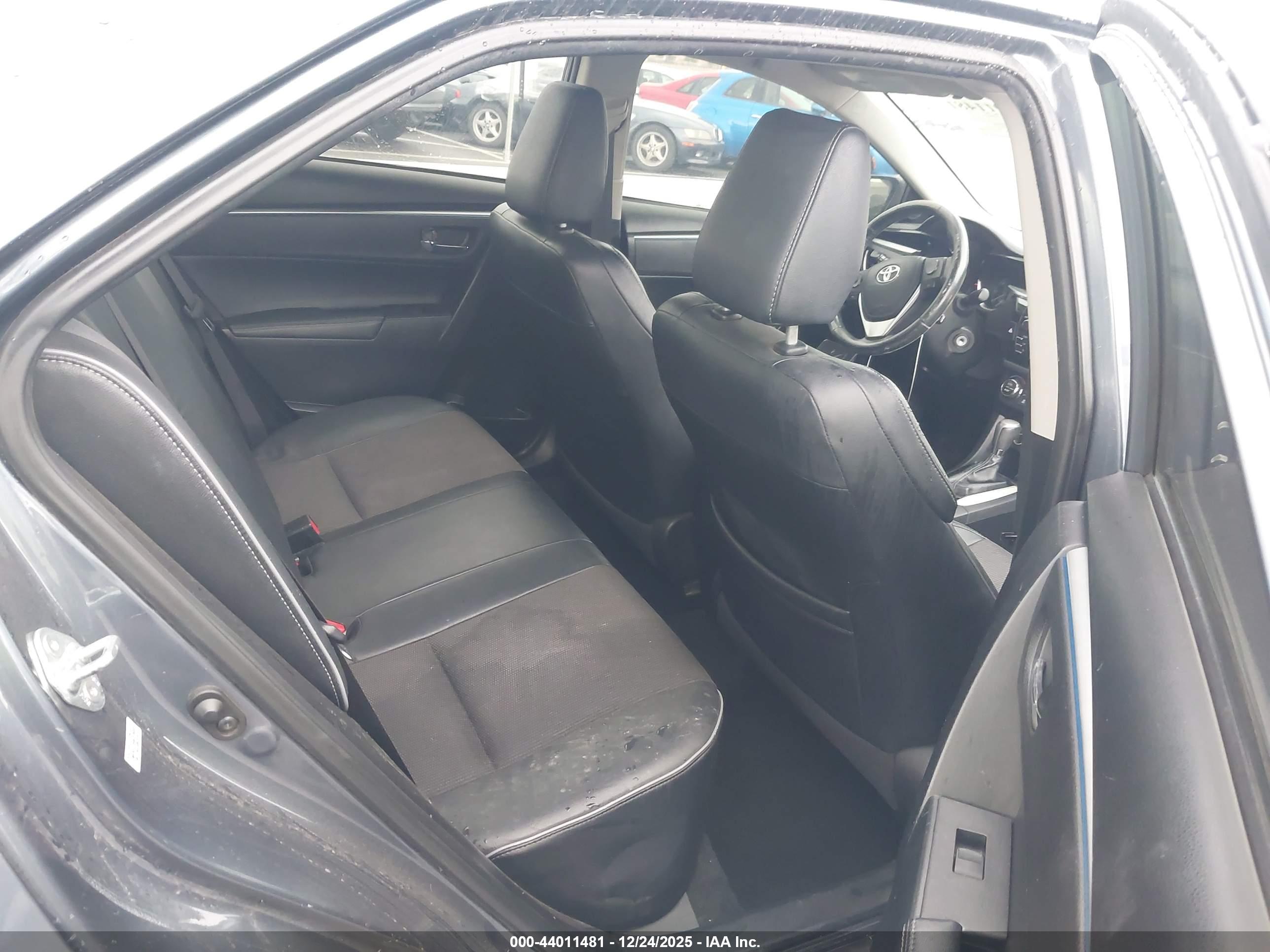 TOYOTA COROLLA image 8