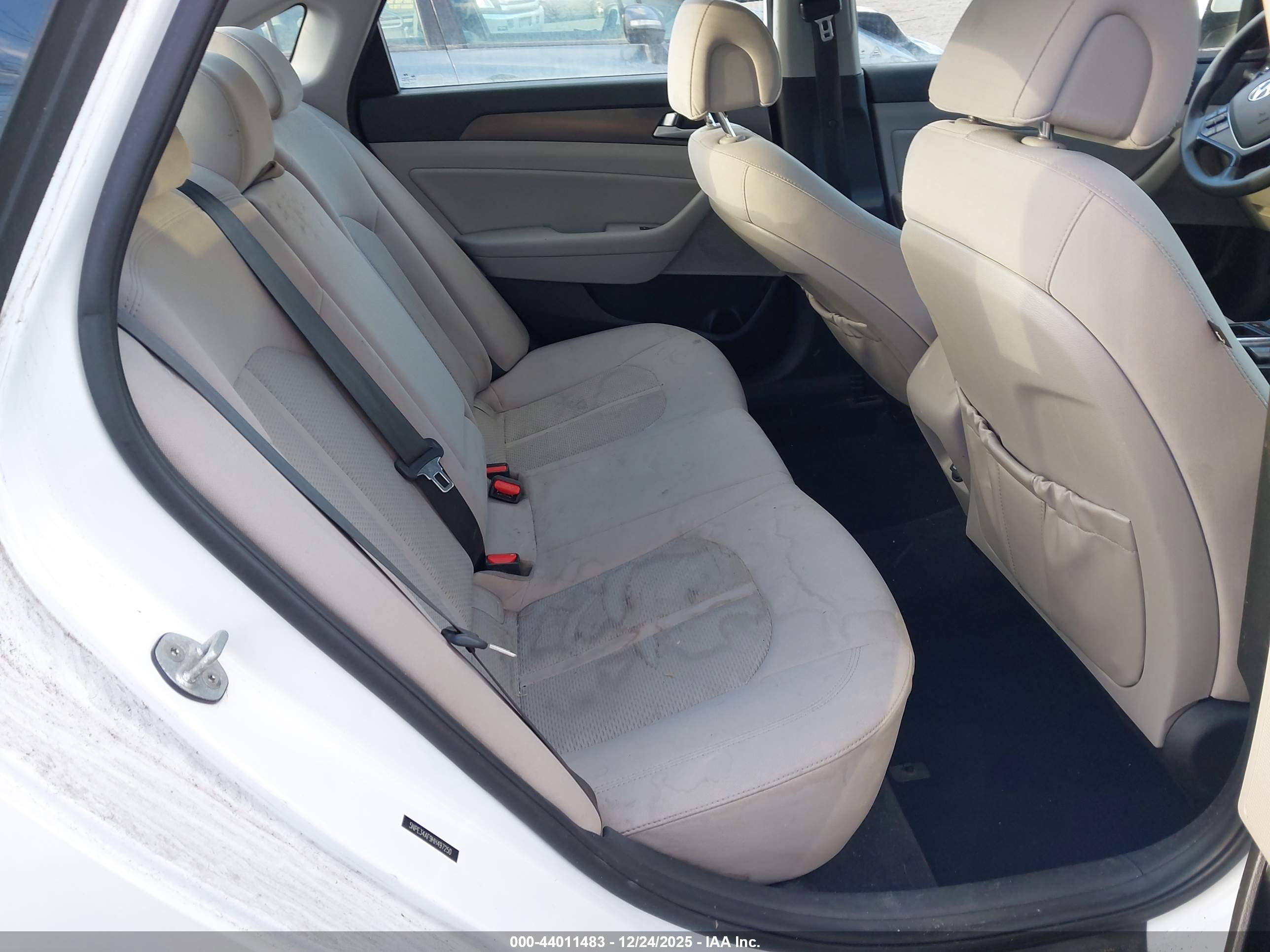 HYUNDAI SONATA image 8