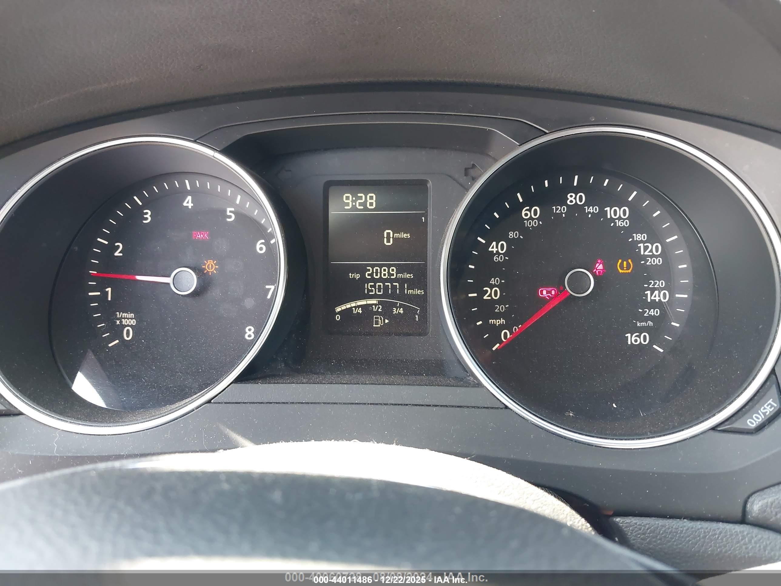 VOLKSWAGEN JETTA image 7