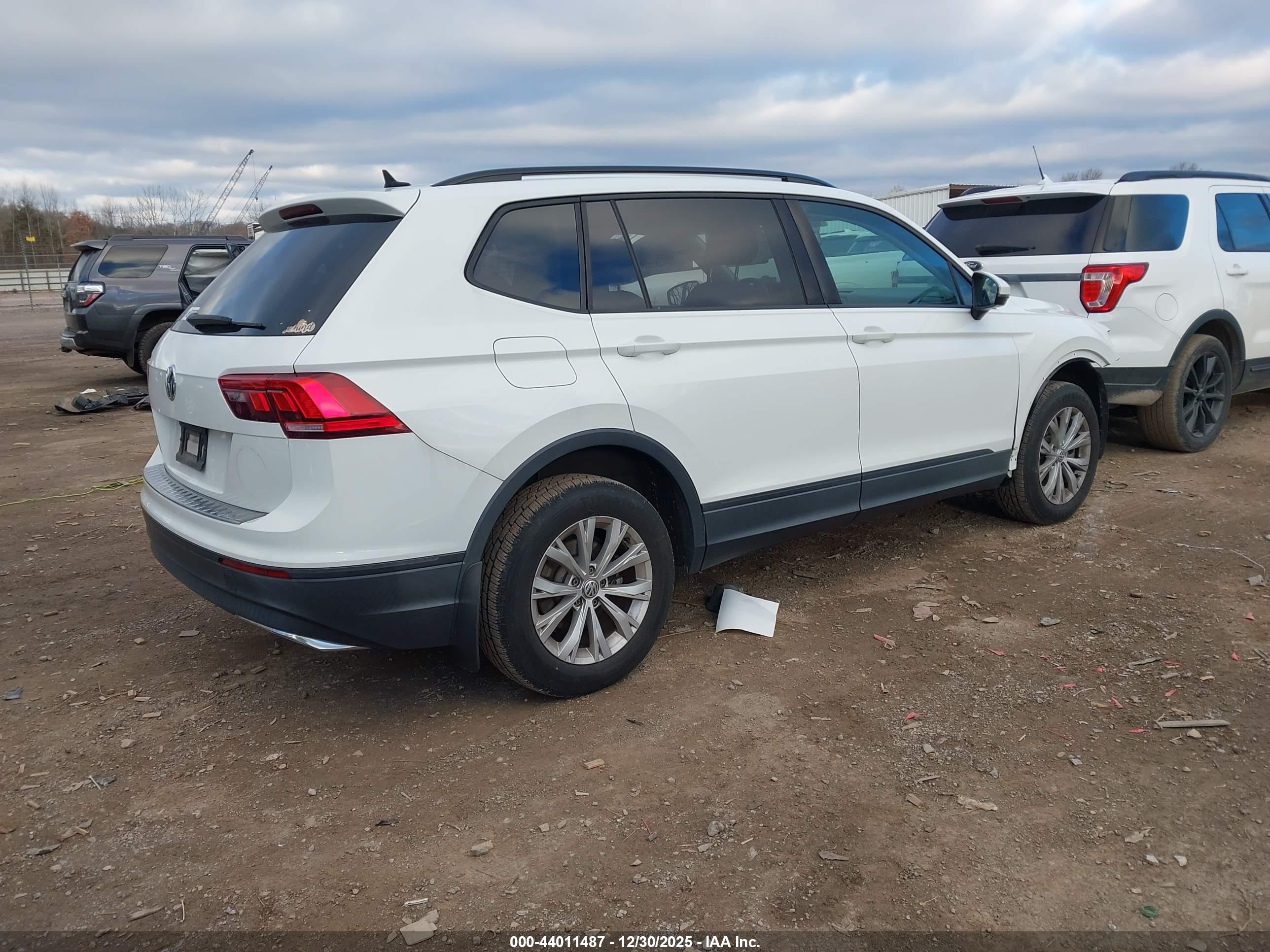 VOLKSWAGEN TIGUAN image 4
