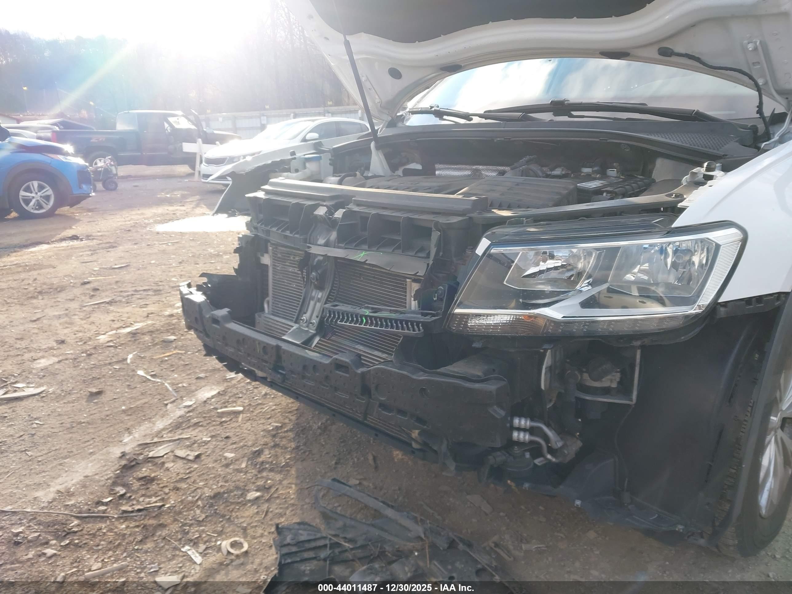 VOLKSWAGEN TIGUAN image 6