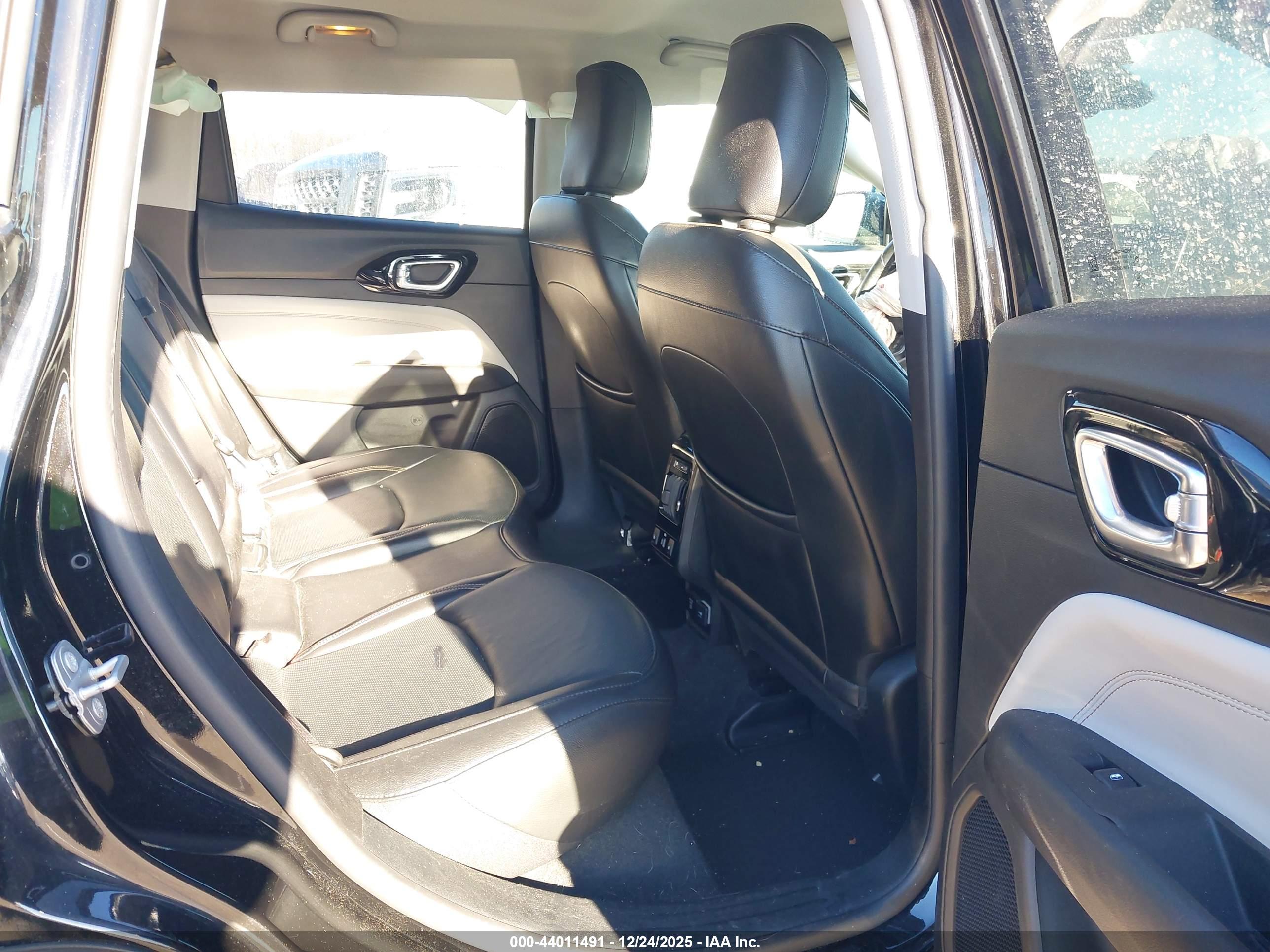 JEEP COMPASS image 8