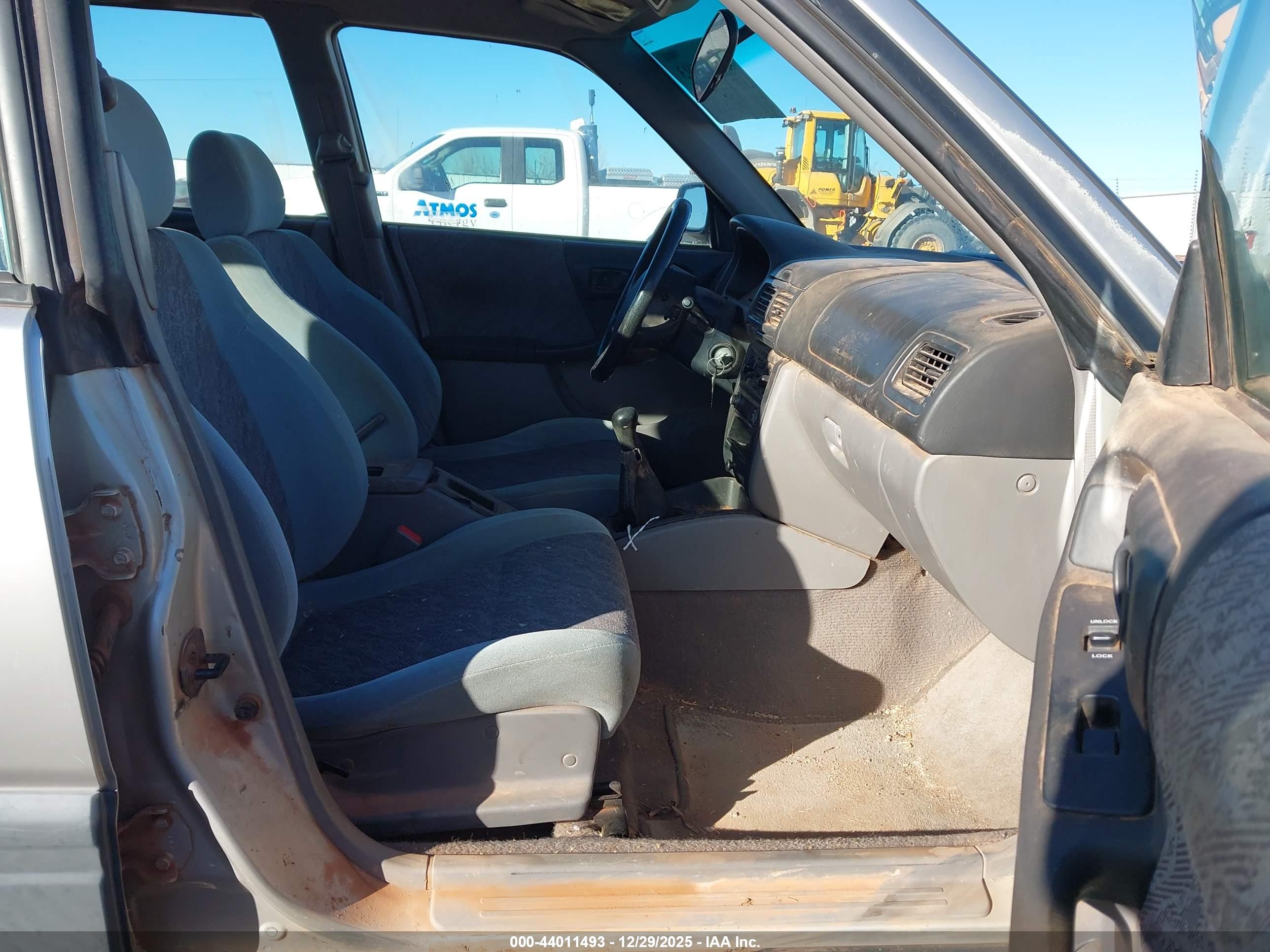 SUBARU FORESTER image 5