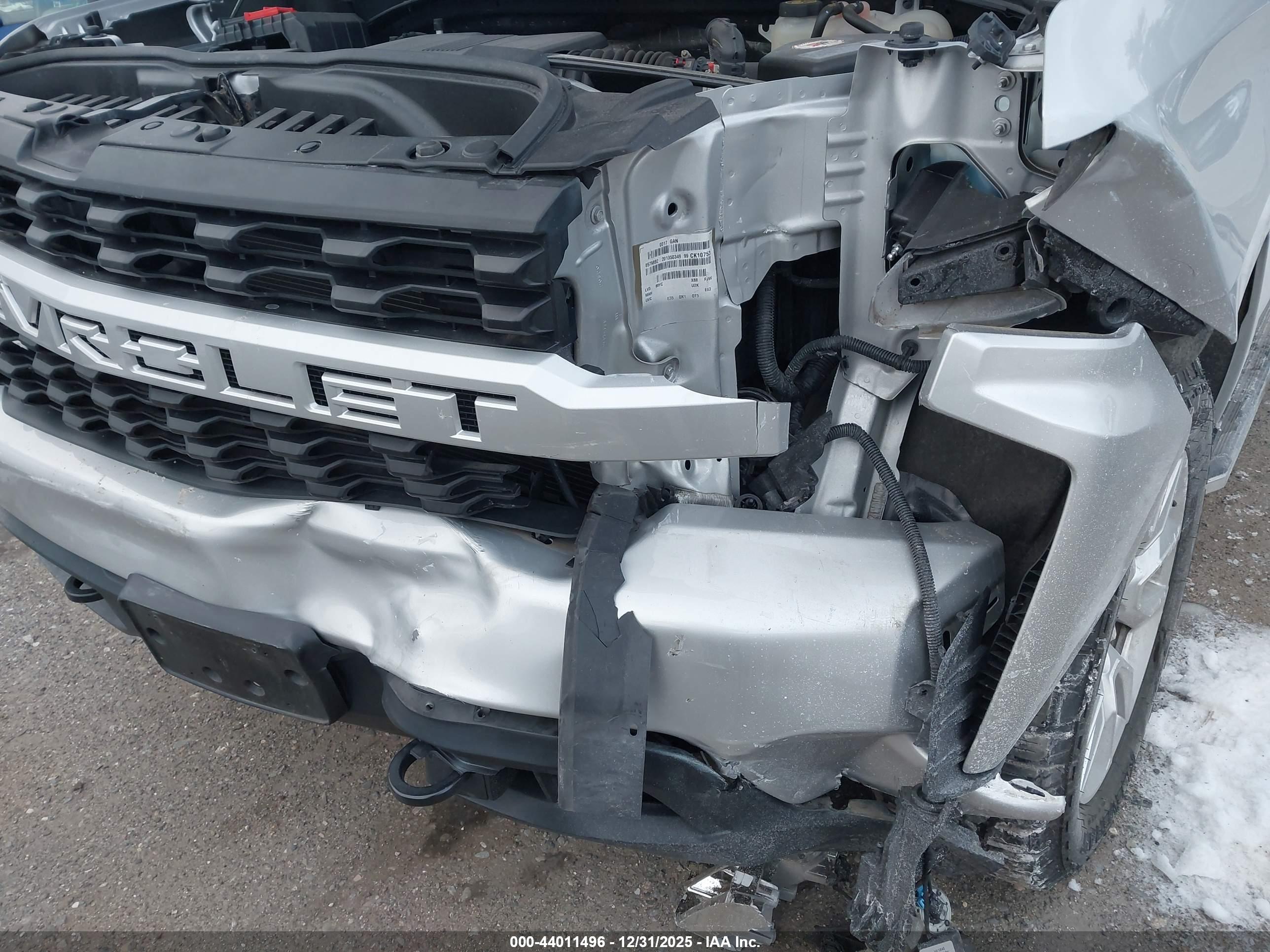 CHEVROLET SILVERADO image 6