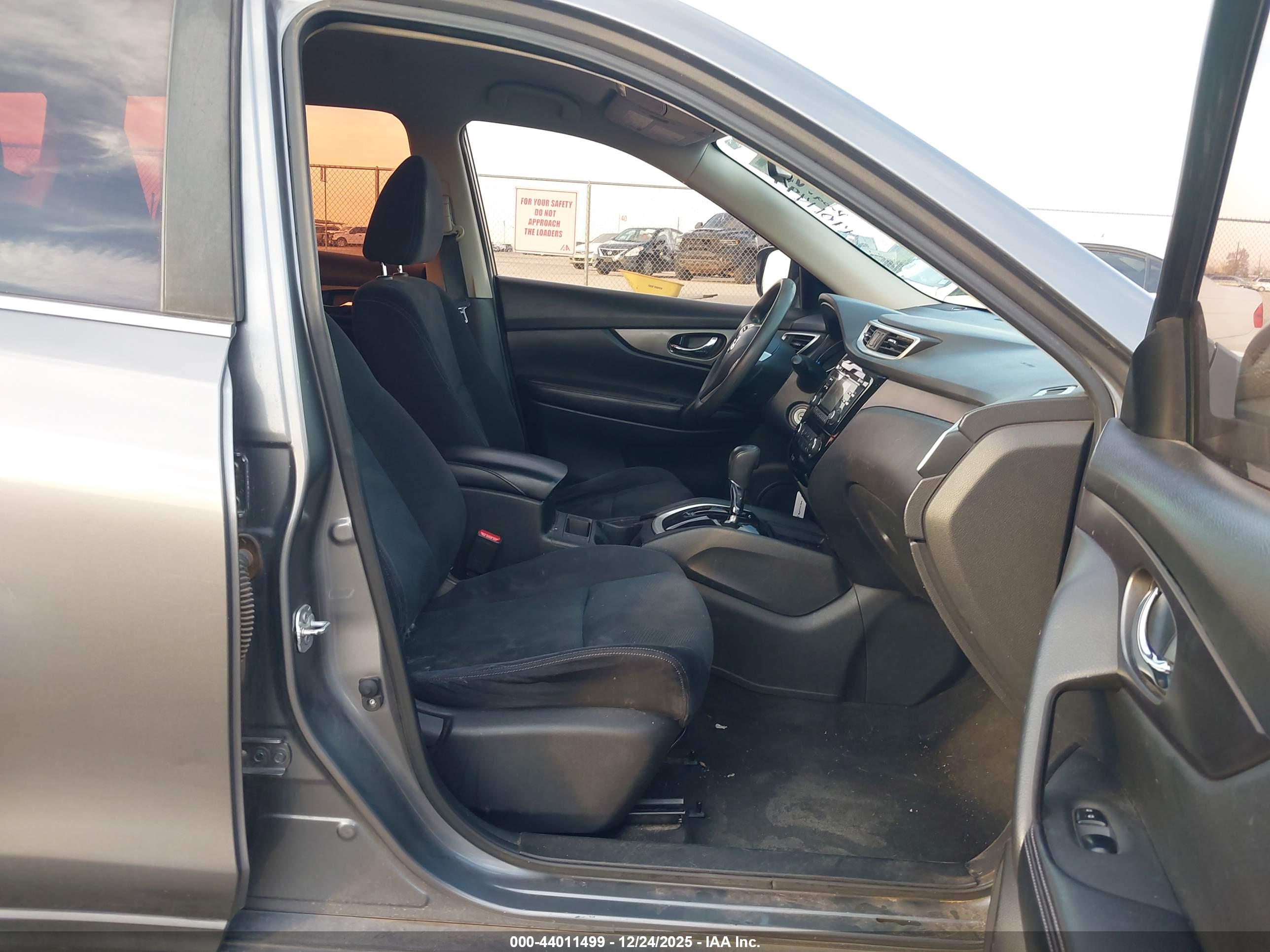 NISSAN ROGUE image 5