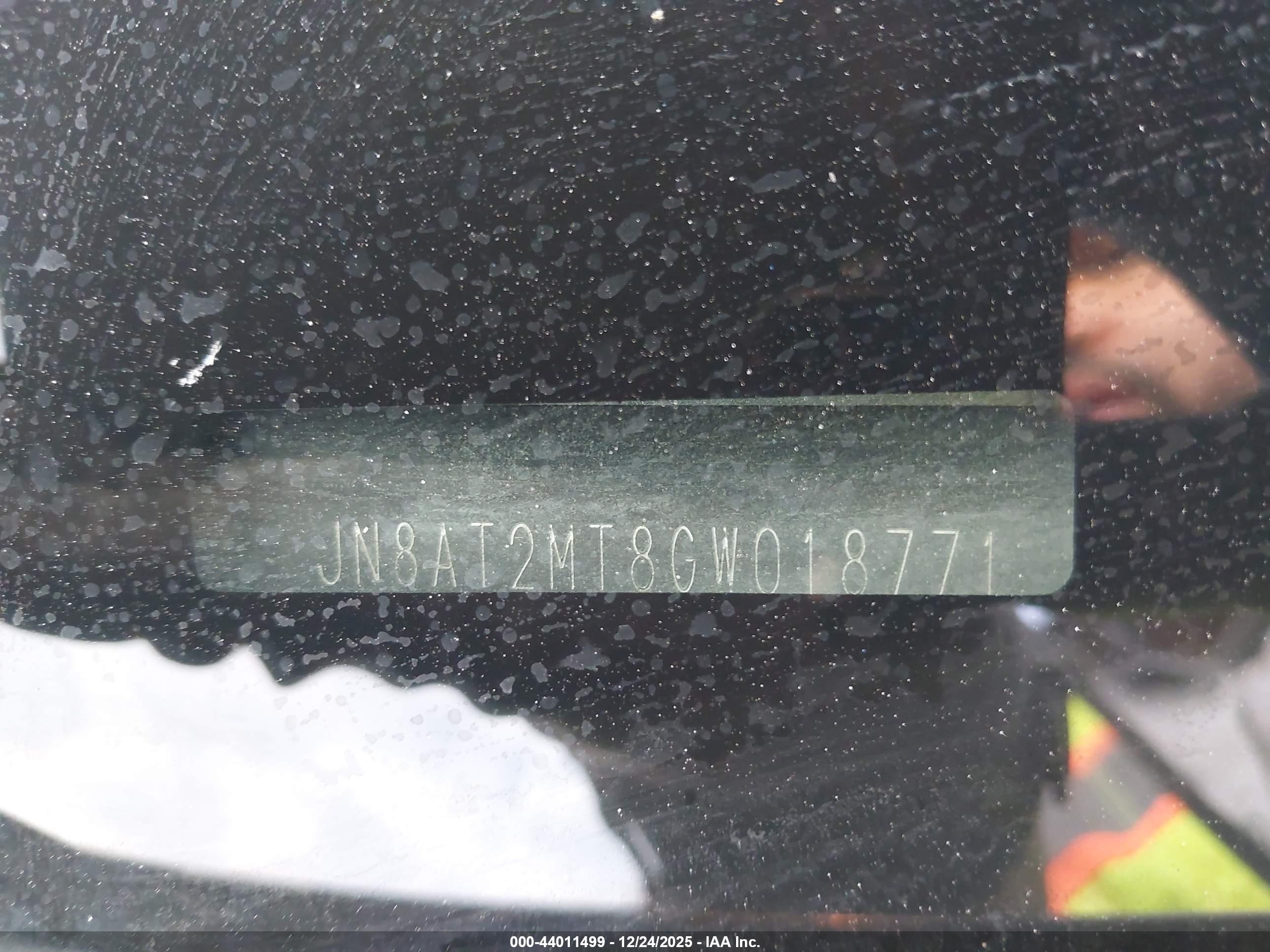 NISSAN ROGUE image 9