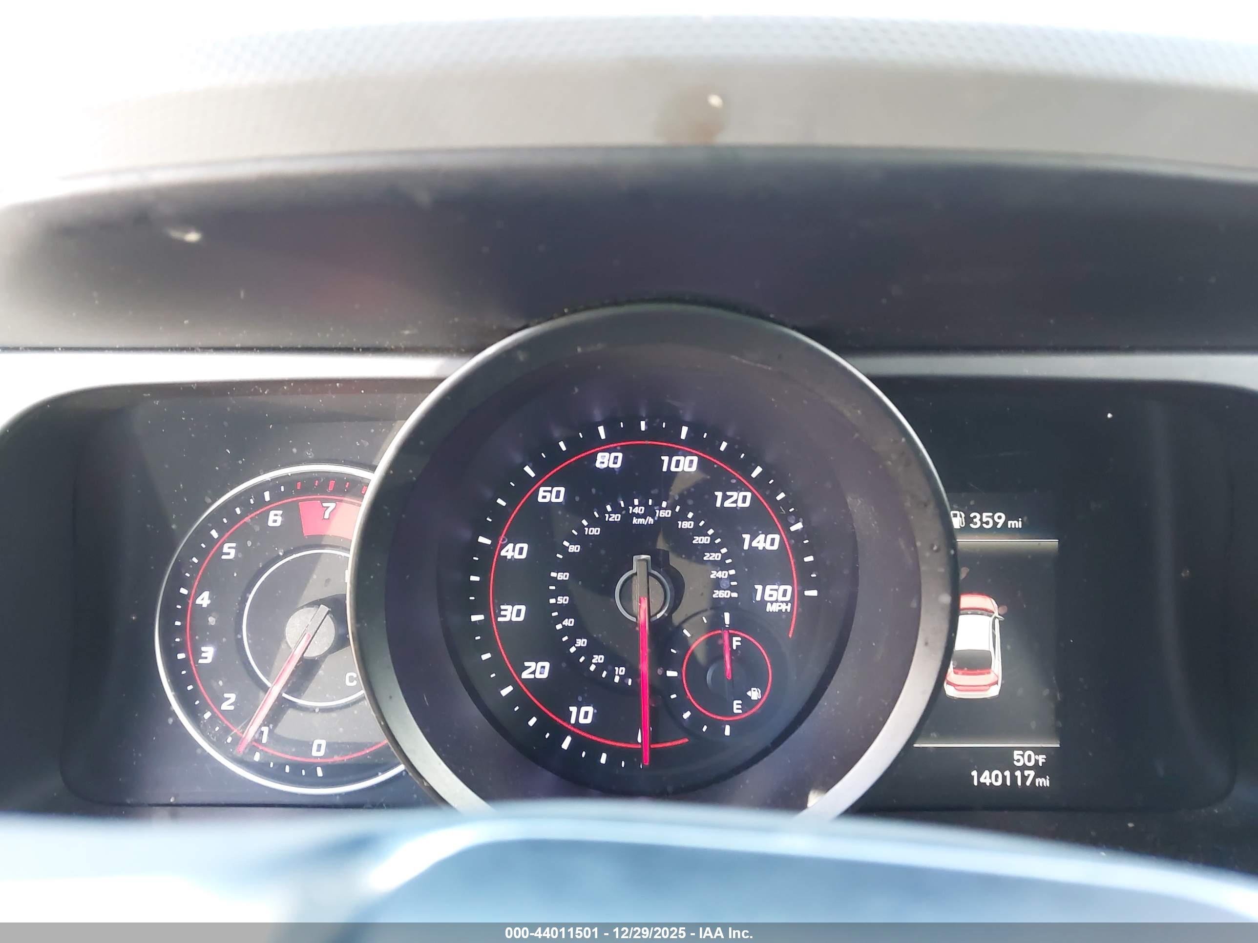 HYUNDAI ELANTRA image 7