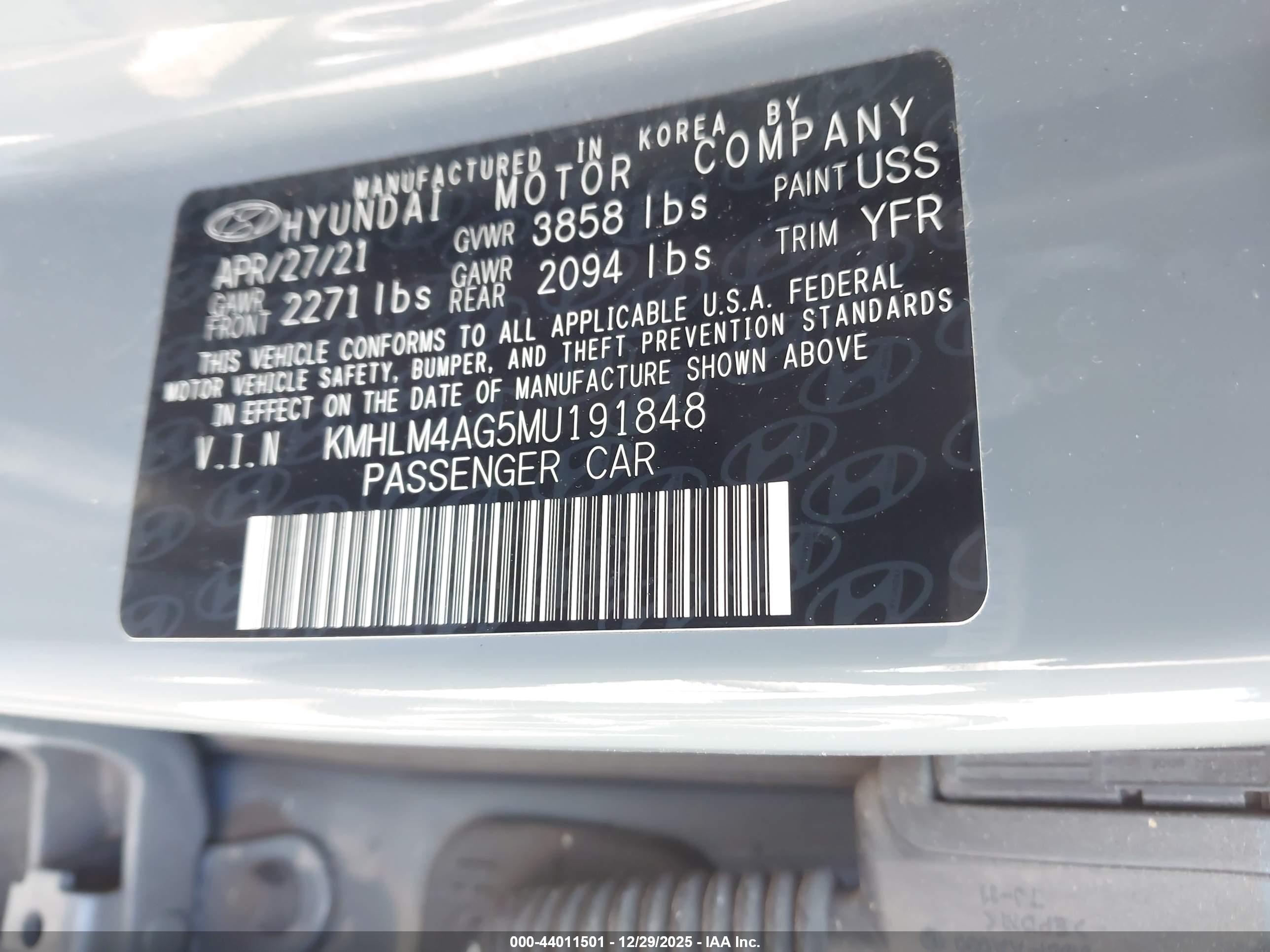 HYUNDAI ELANTRA image 9