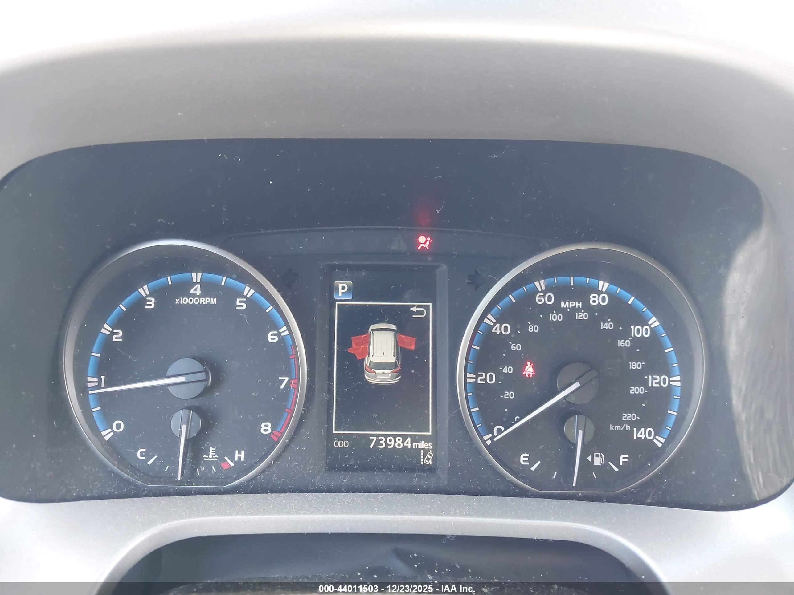 TOYOTA RAV4 image 7