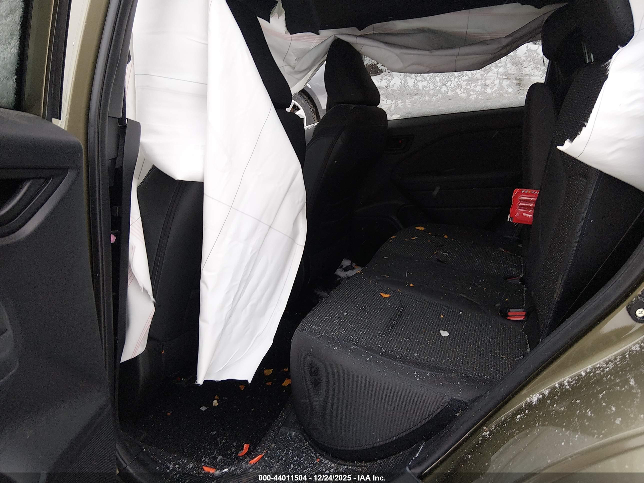 SUBARU FORESTER image 8