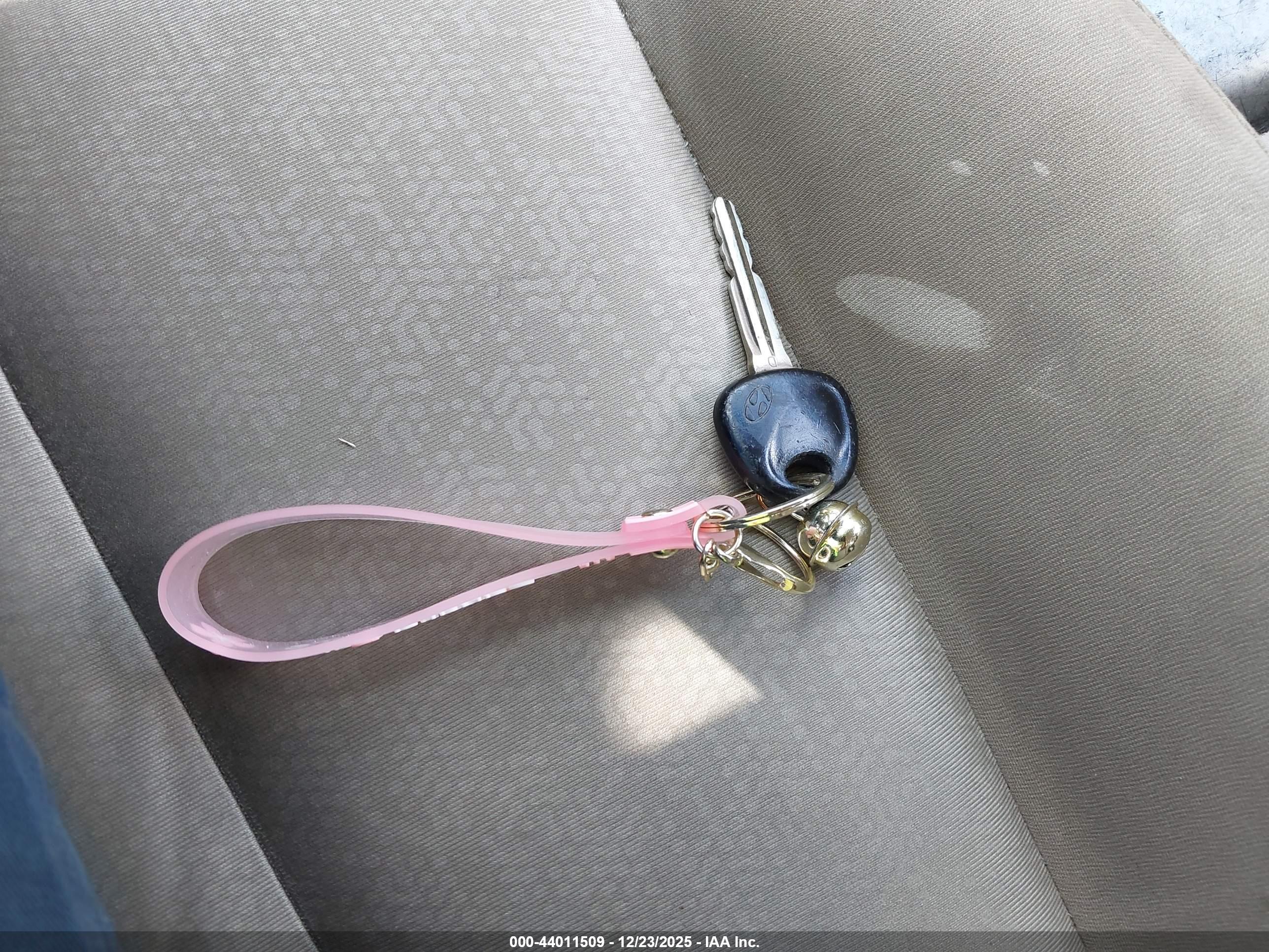 HYUNDAI ELANTRA image 11