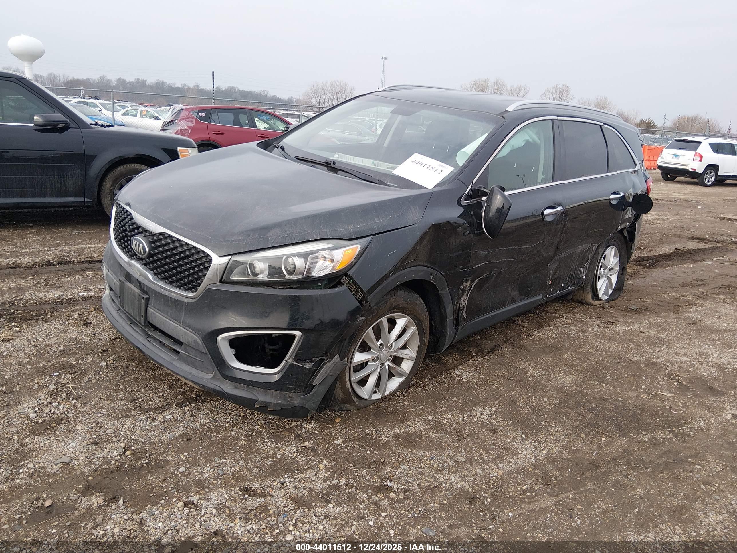 KIA SORENTO image 2