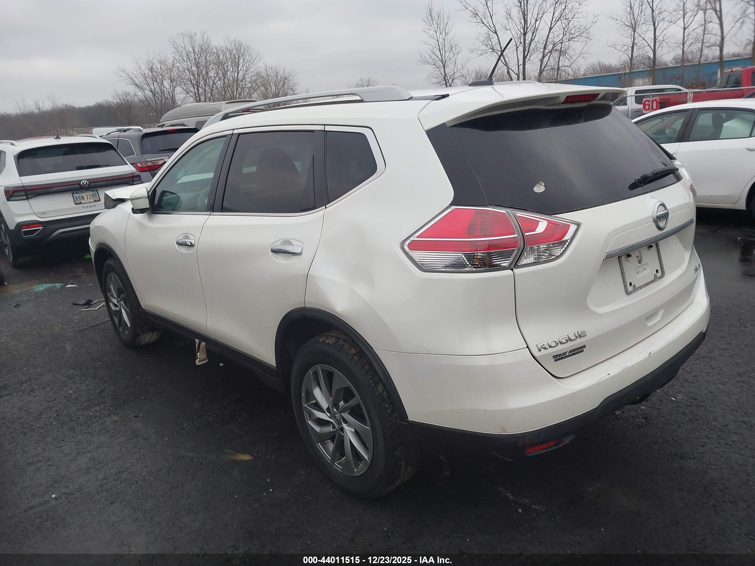 NISSAN ROGUE image 3