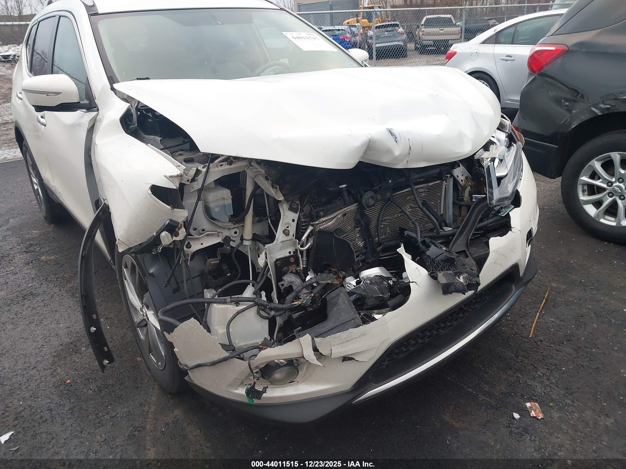 NISSAN ROGUE image 6