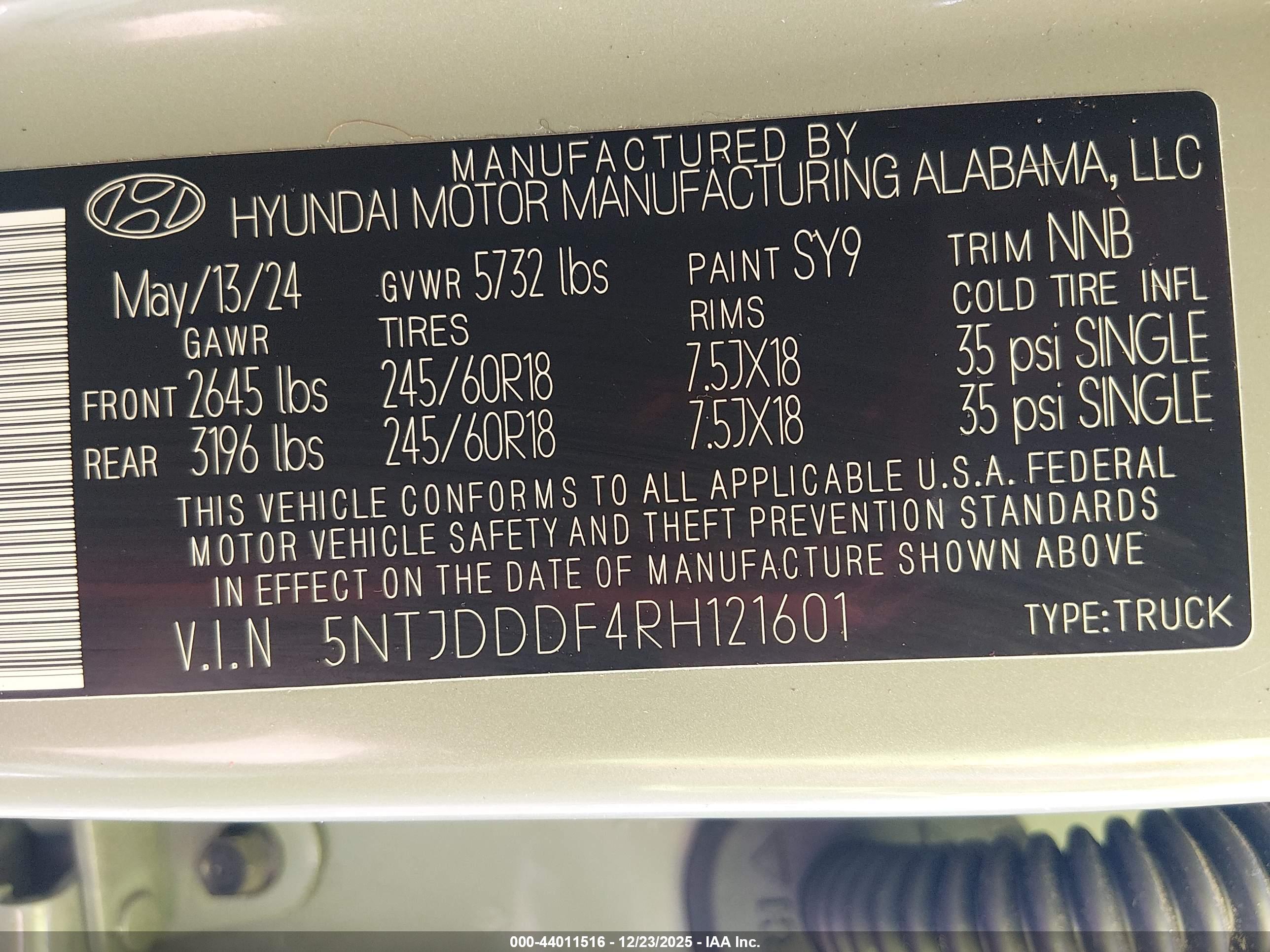 HYUNDAI SANTA image 9