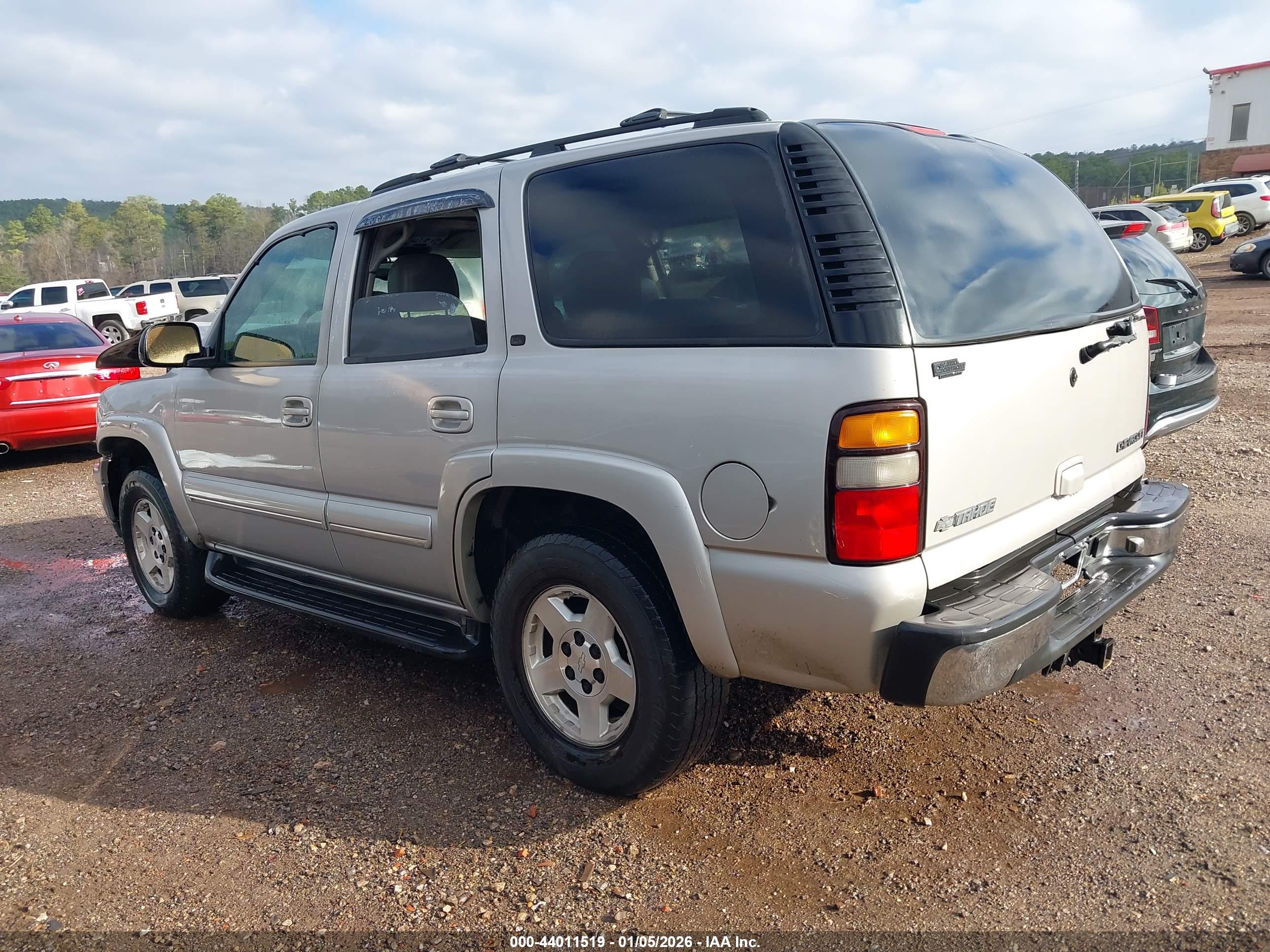 CHEVROLET TAHOE image 3