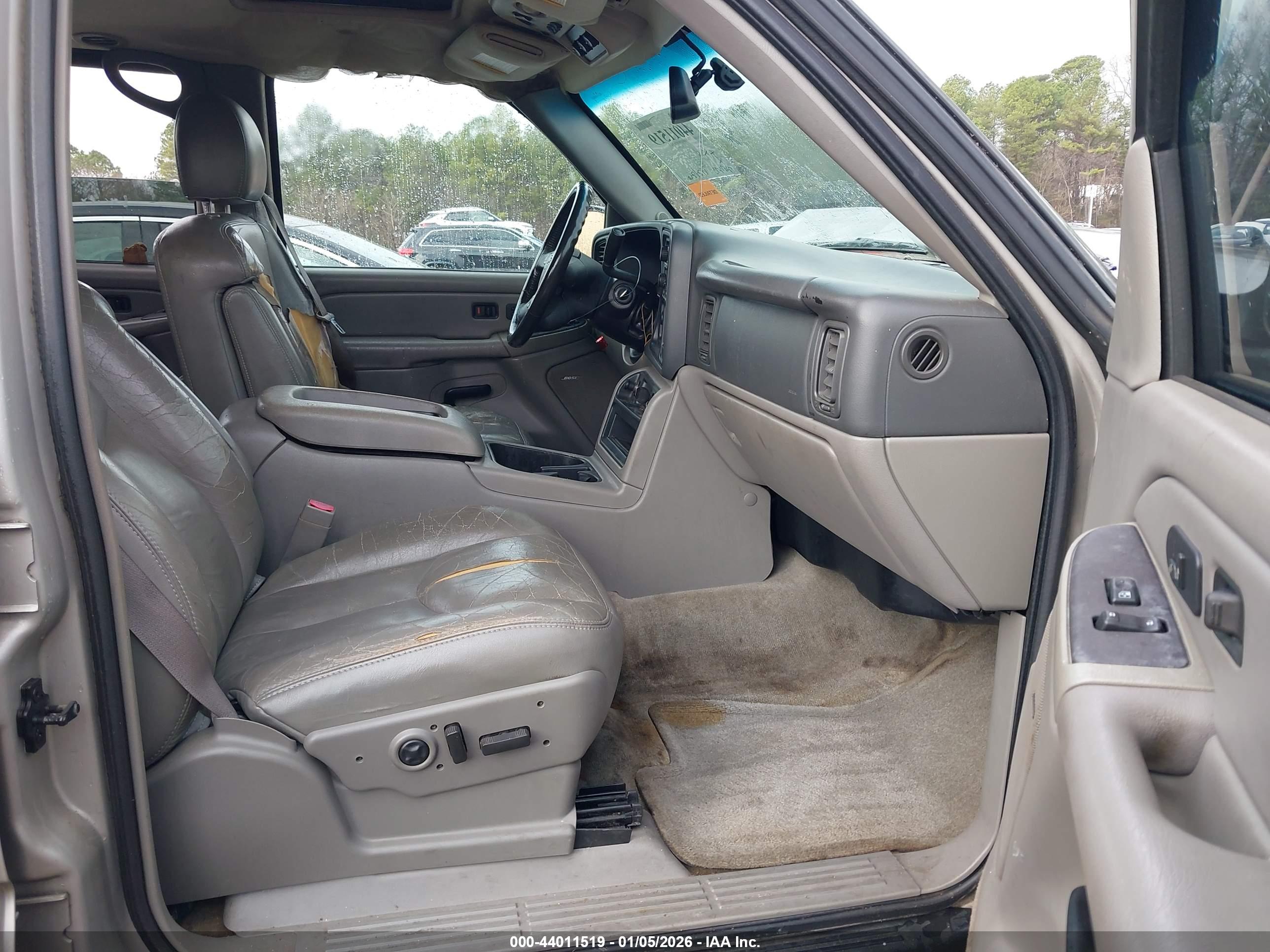 CHEVROLET TAHOE image 5