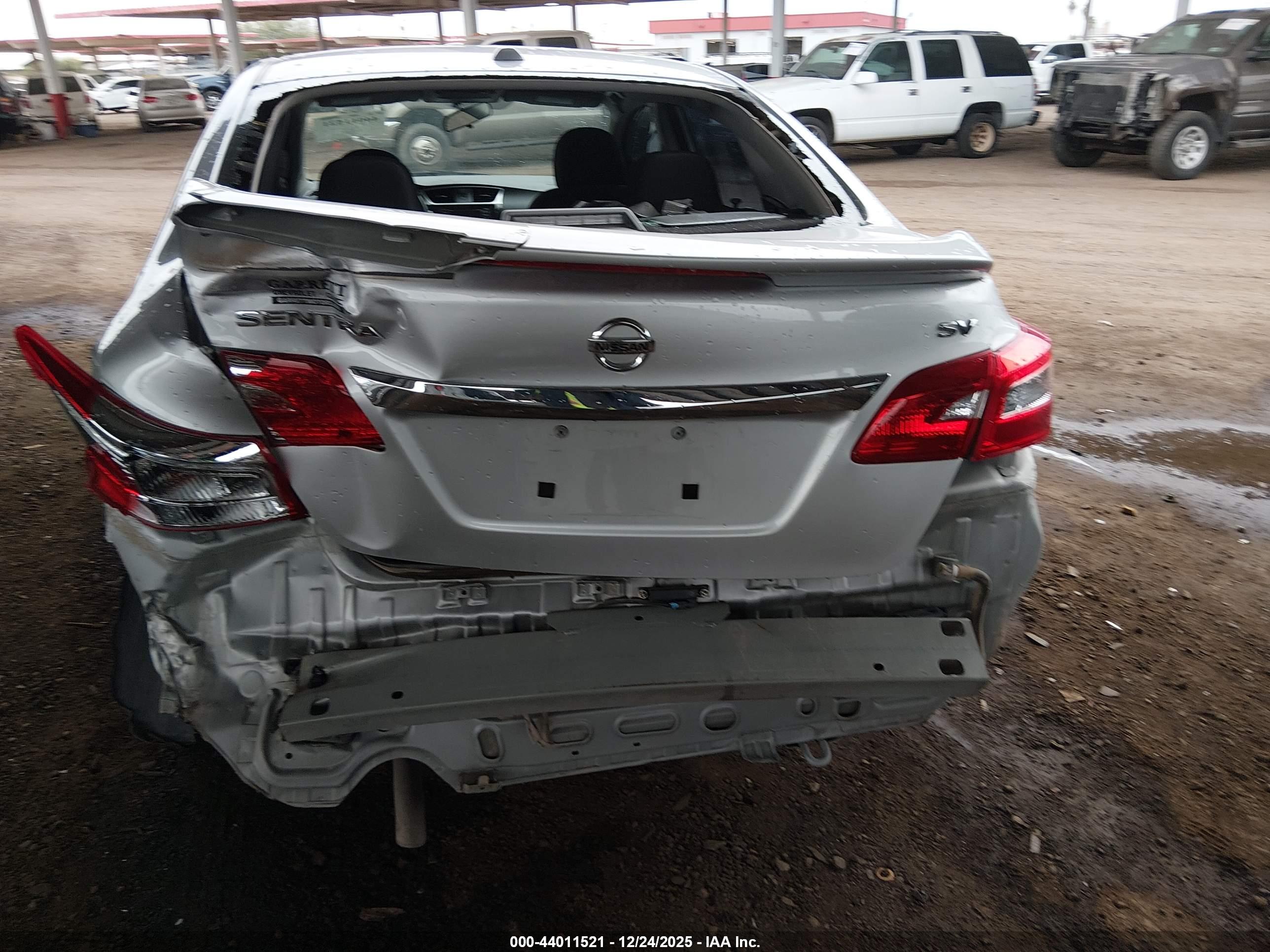NISSAN SENTRA image 6
