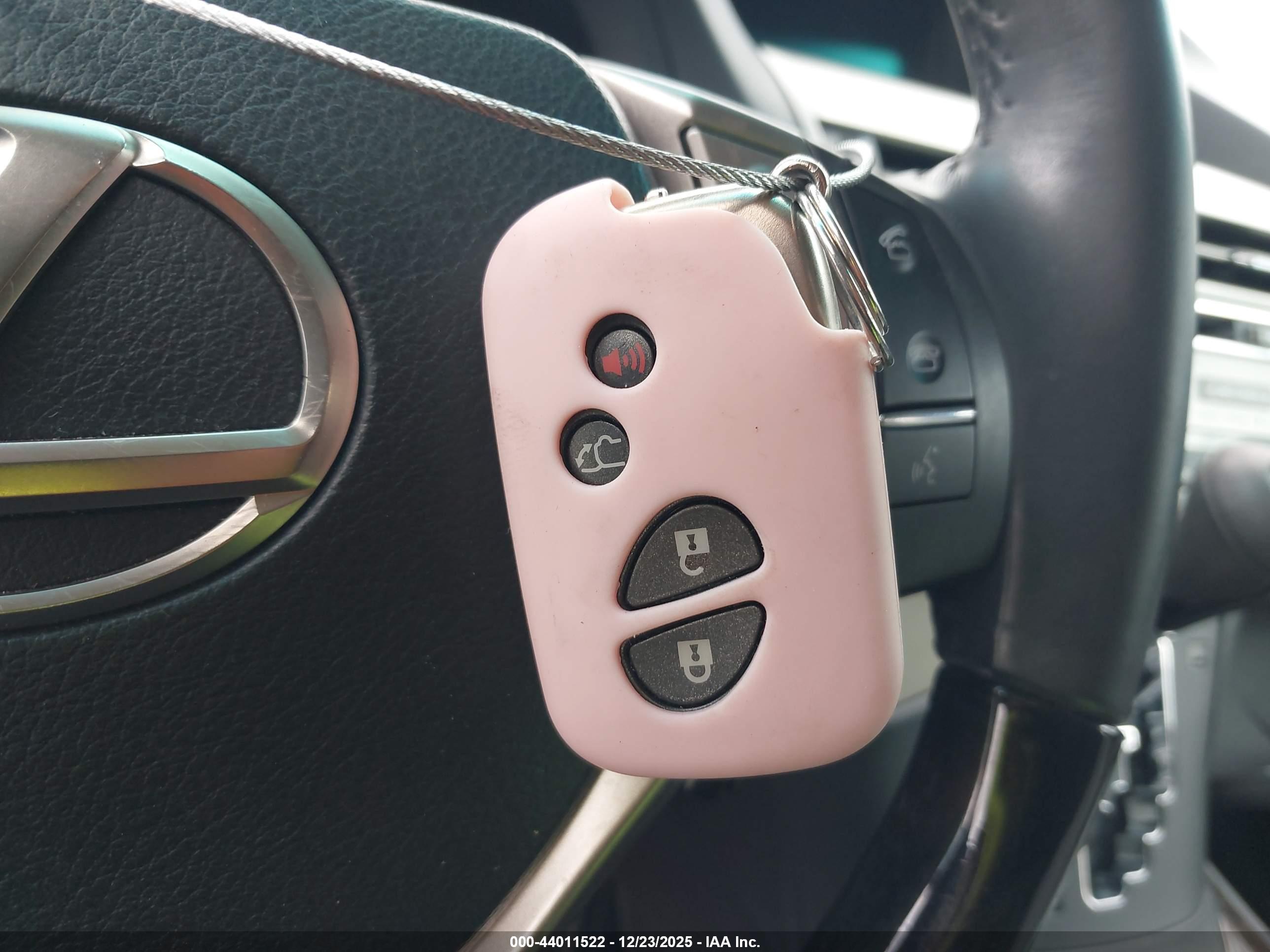 LEXUS RX image 11