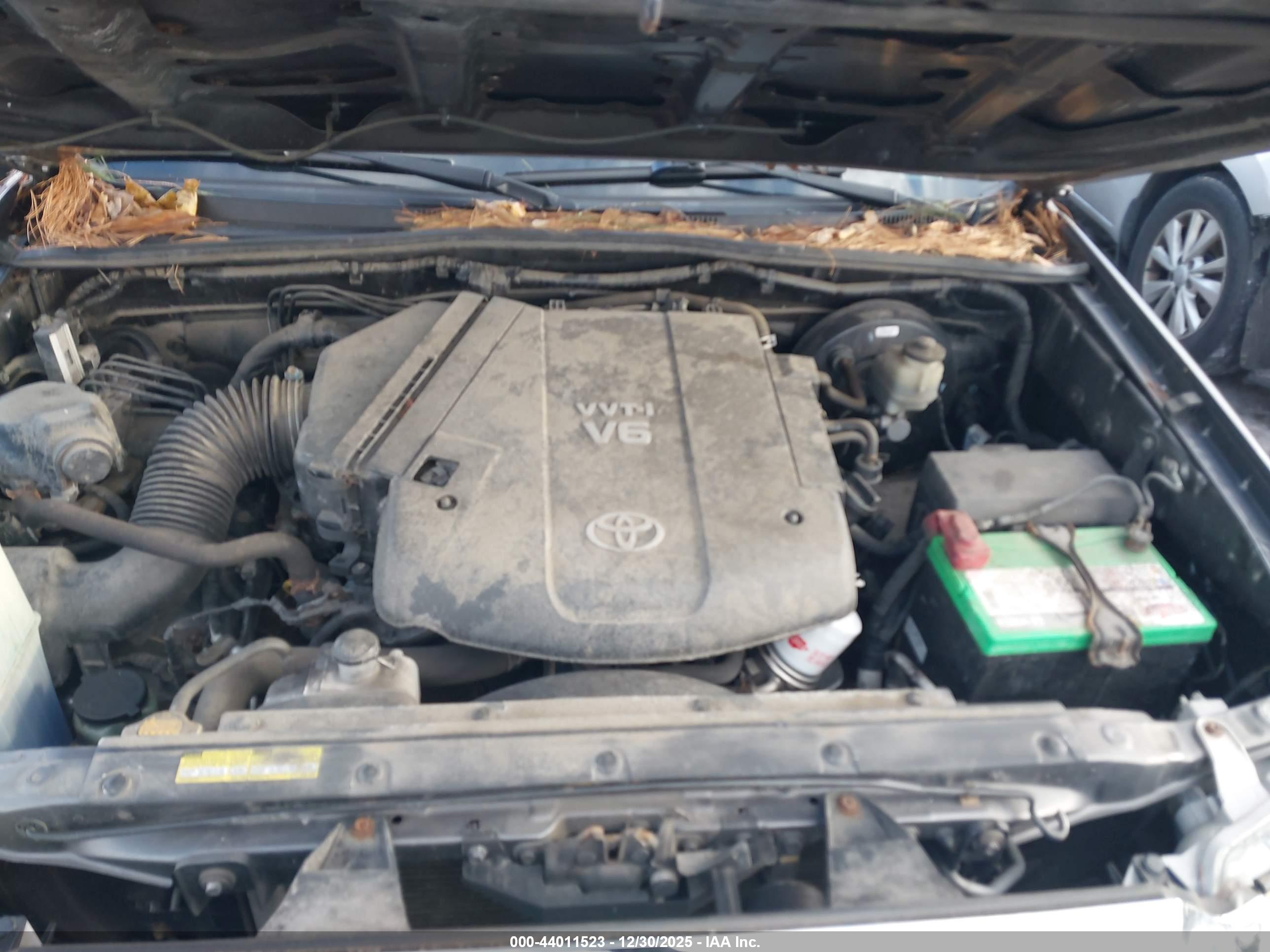 TOYOTA TACOMA image 10