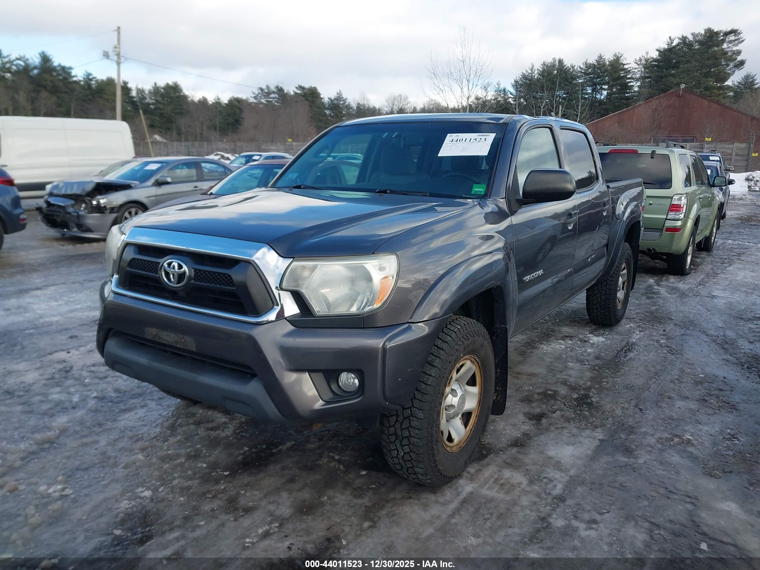 TOYOTA TACOMA image 2
