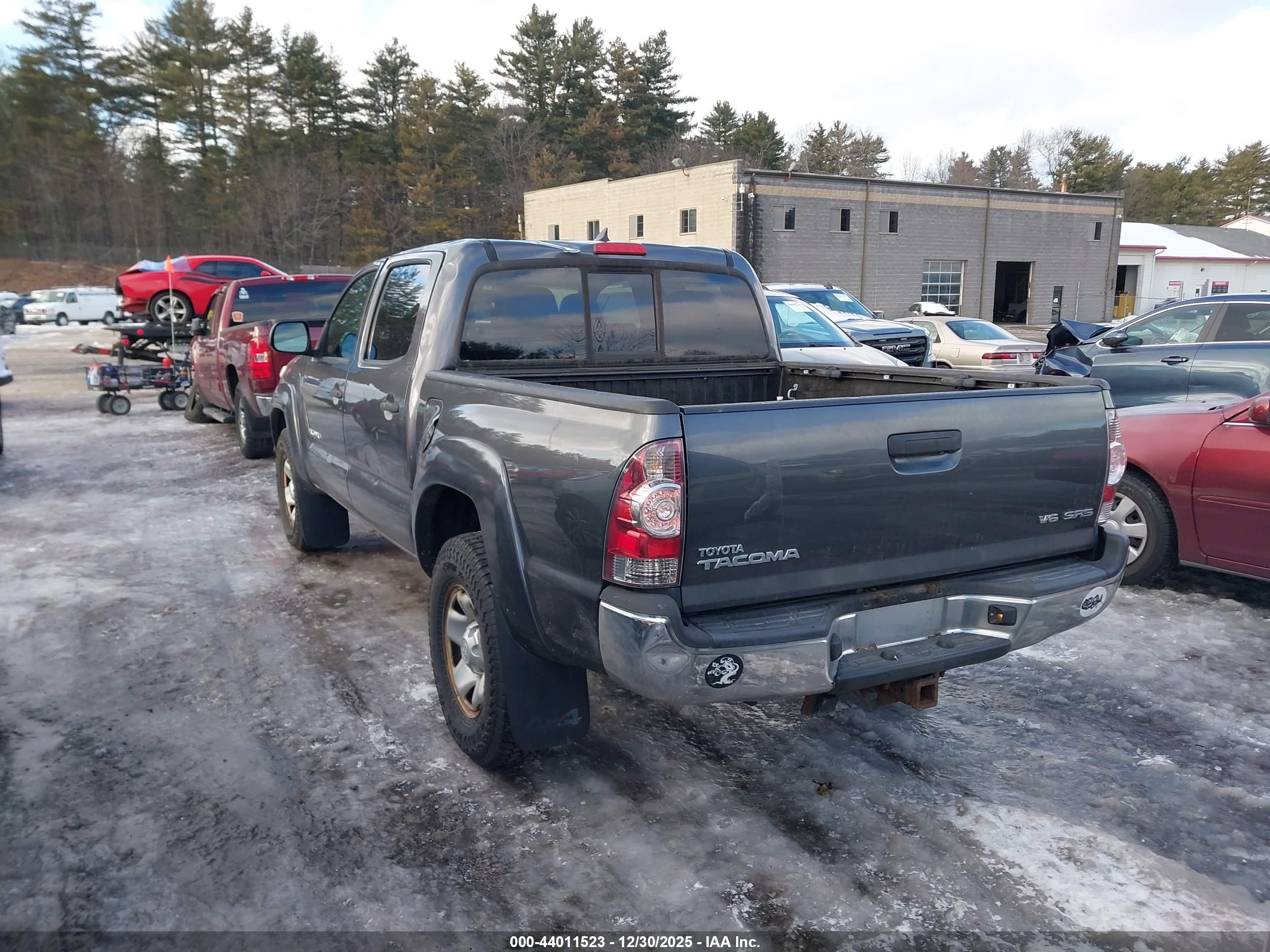 TOYOTA TACOMA image 3