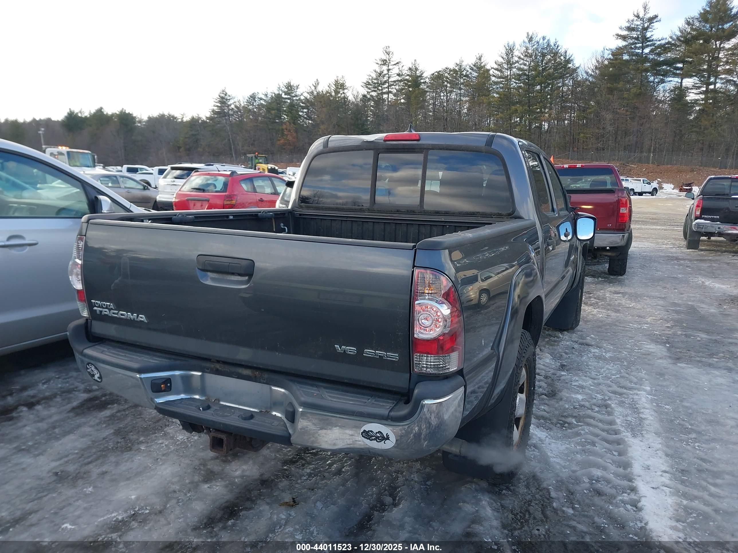 TOYOTA TACOMA image 4