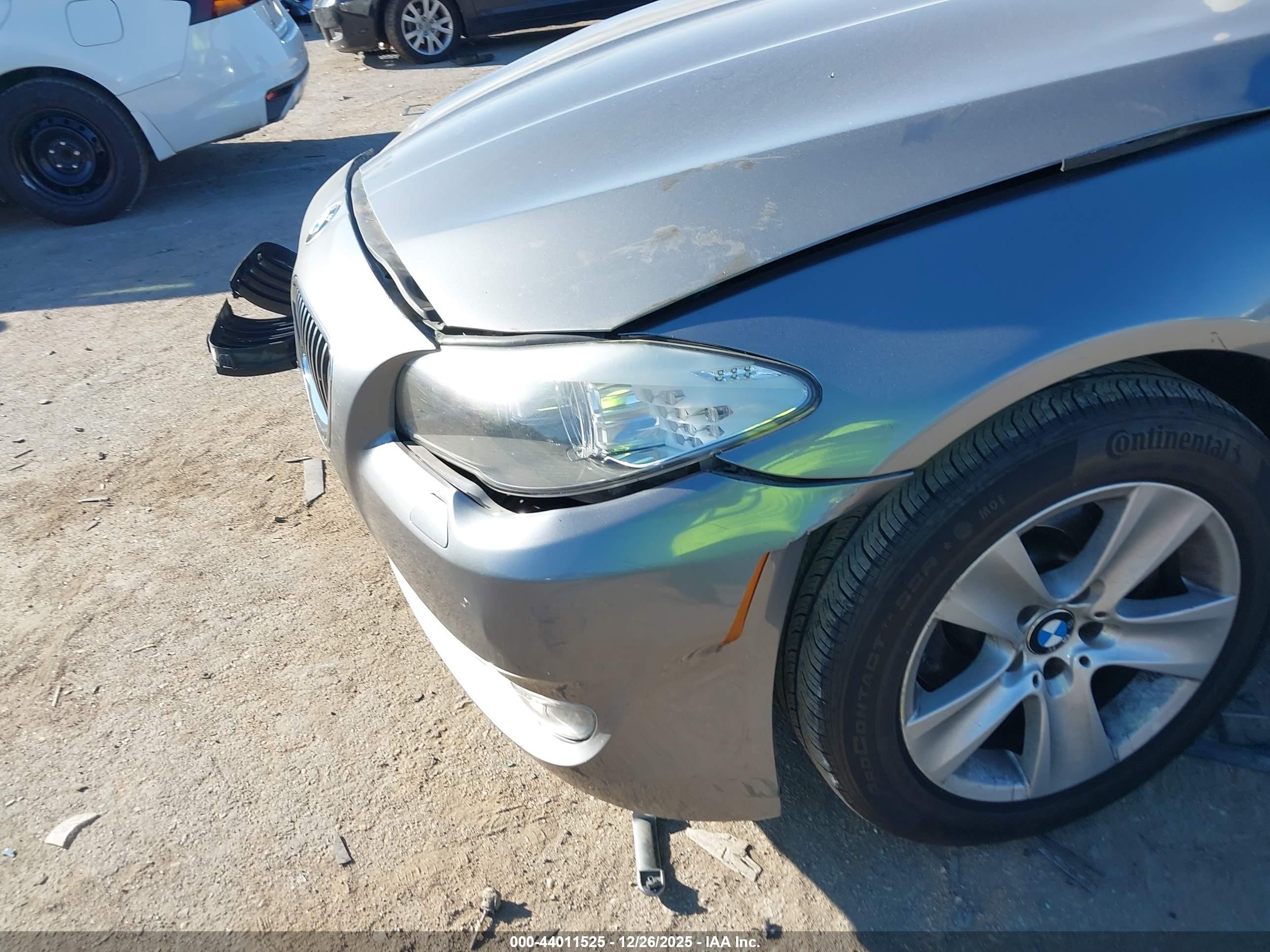 BMW 528I image 6