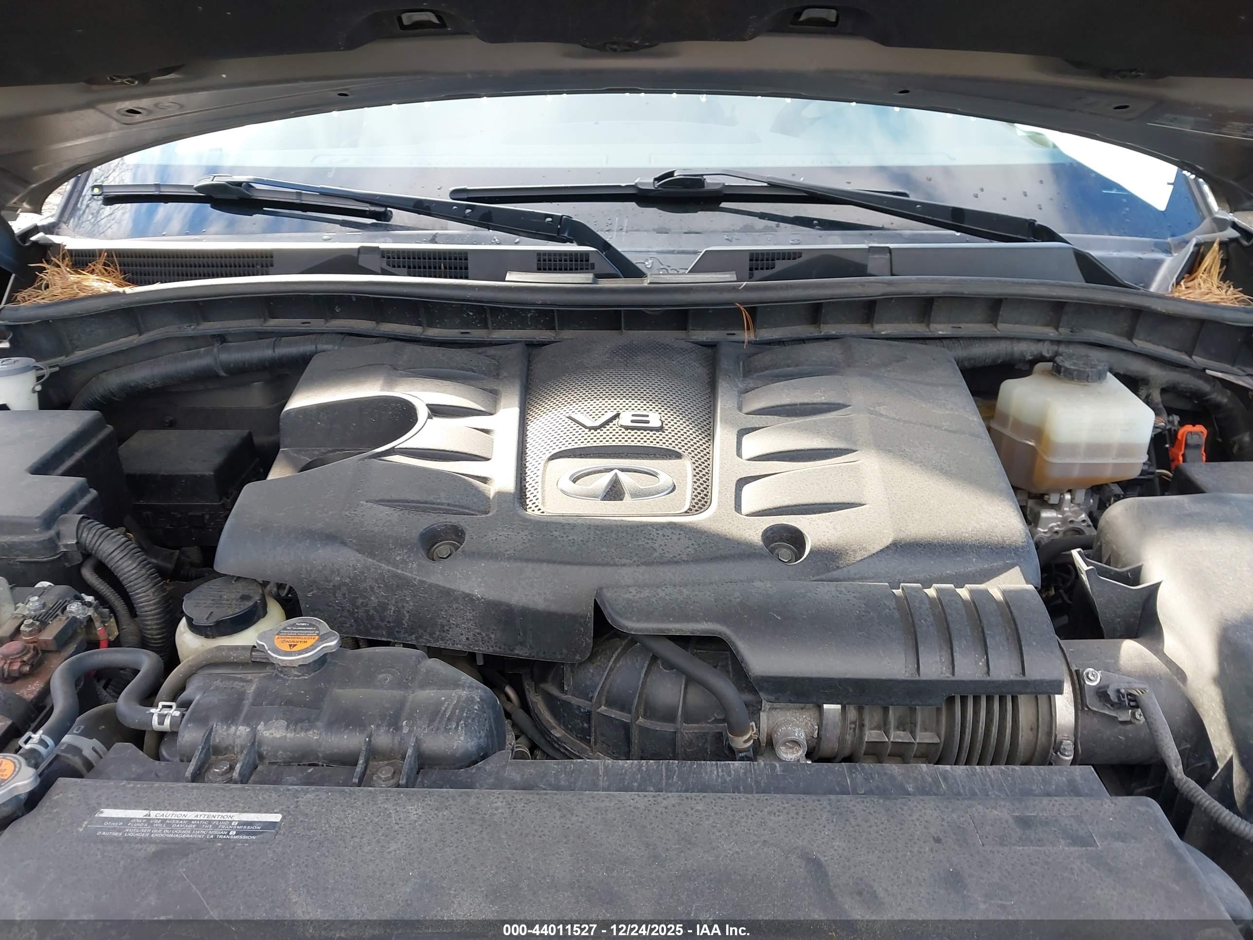 INFINITI QX80 image 10
