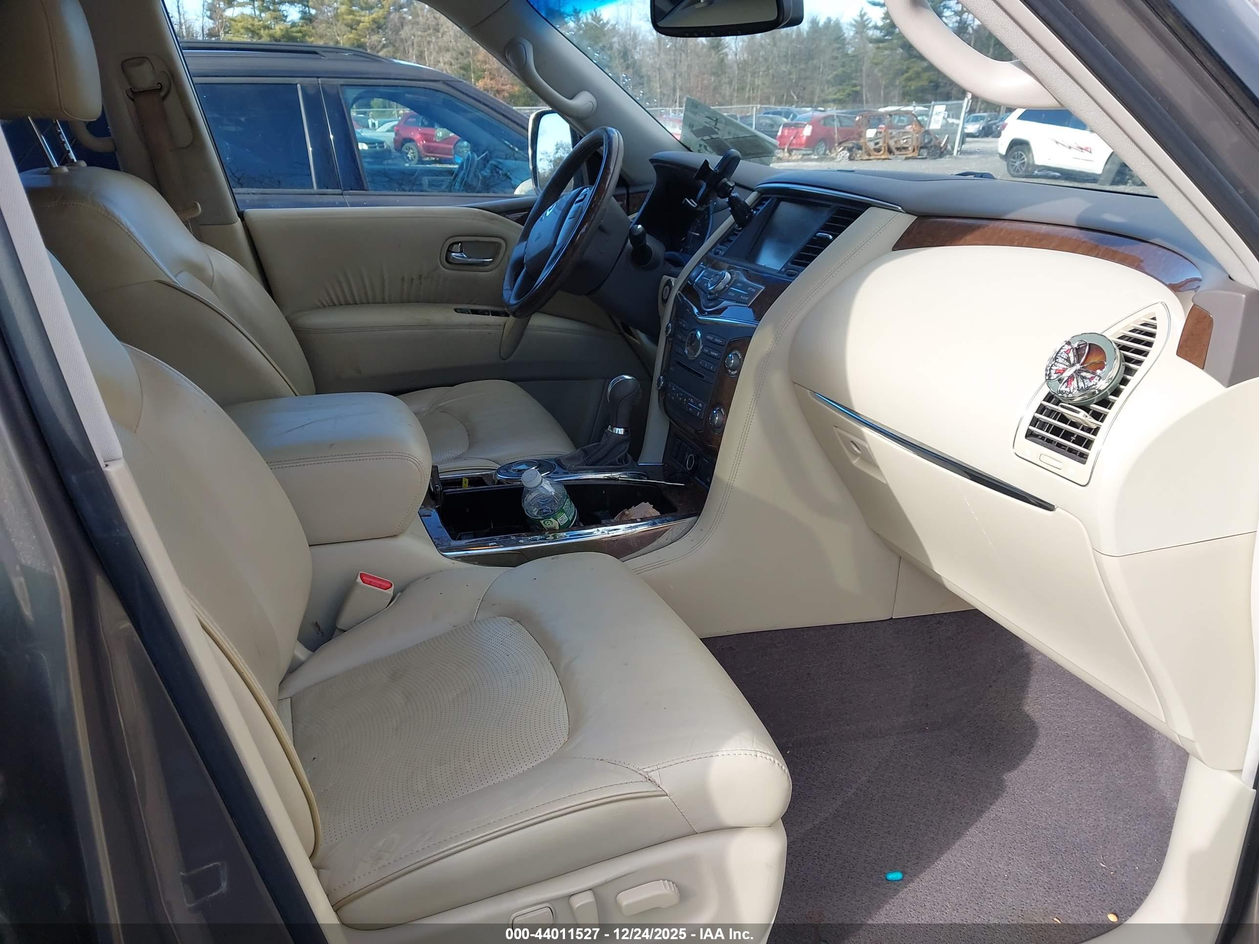INFINITI QX80 image 5