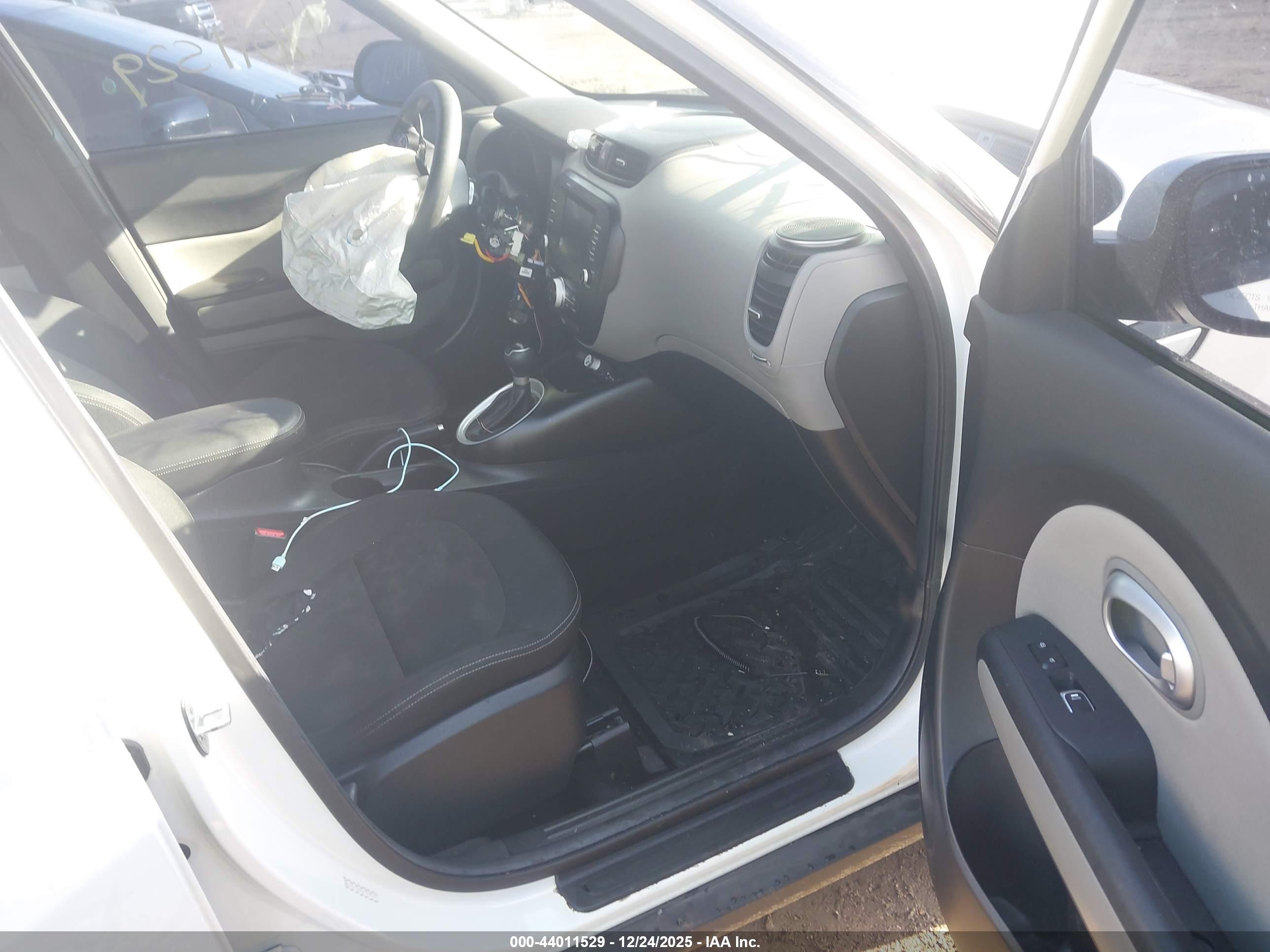 KIA SOUL image 5
