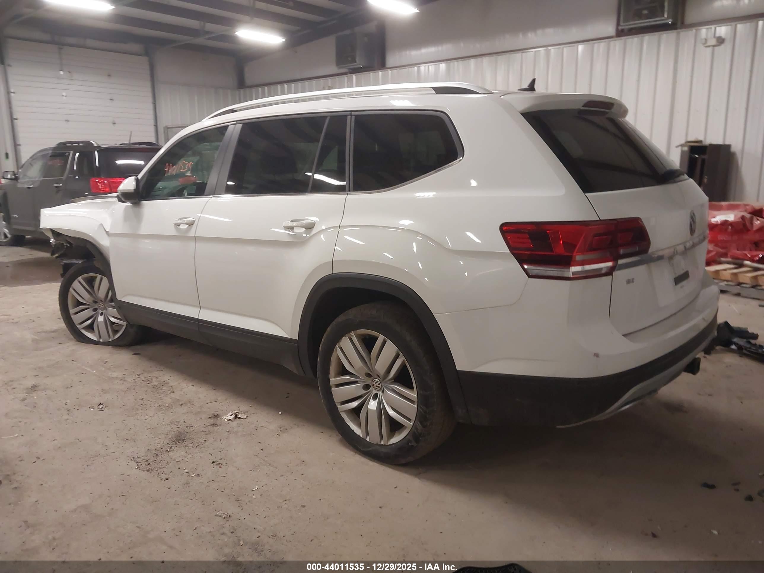 VOLKSWAGEN ATLAS image 3