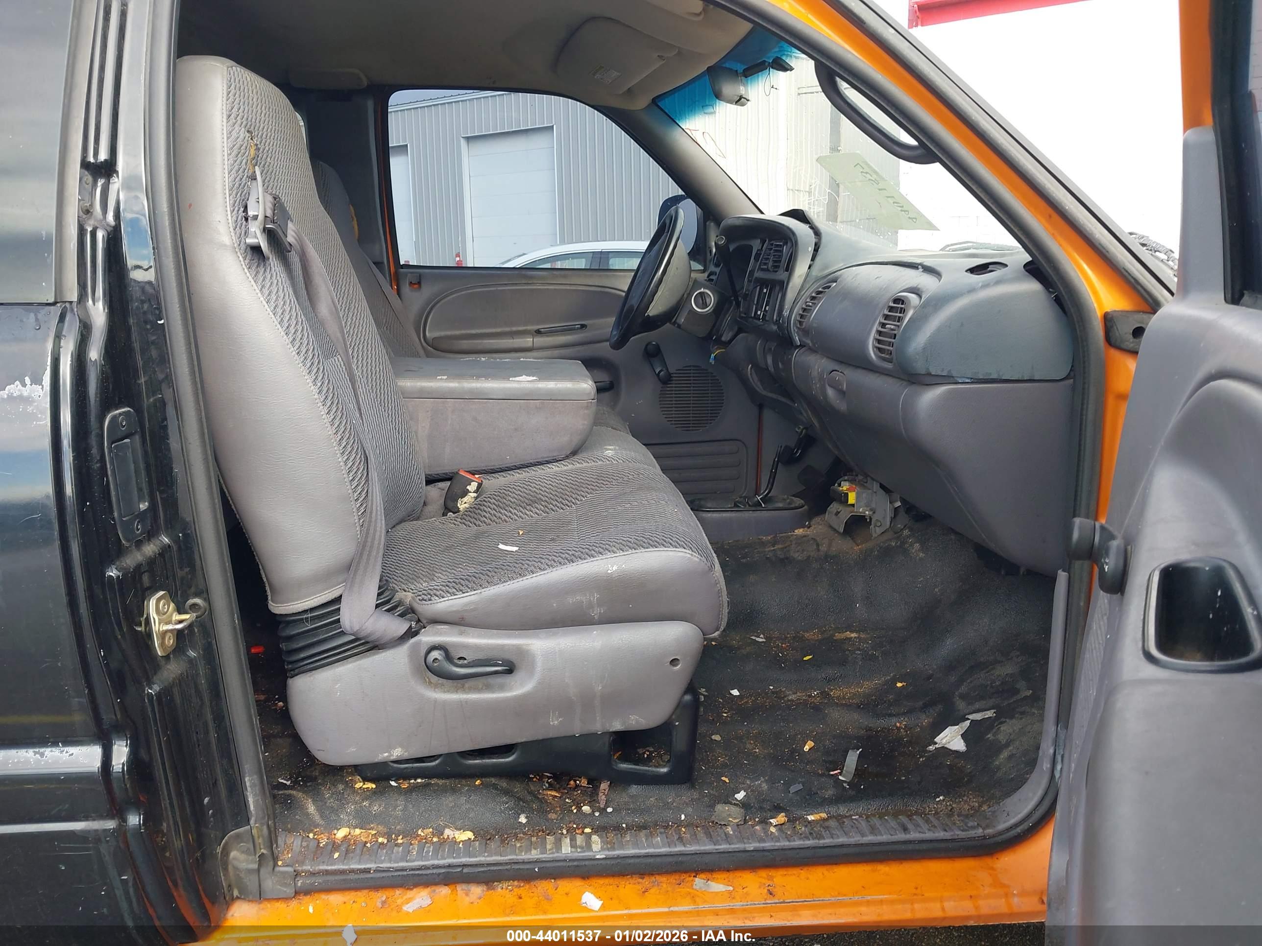 DODGE RAM image 5