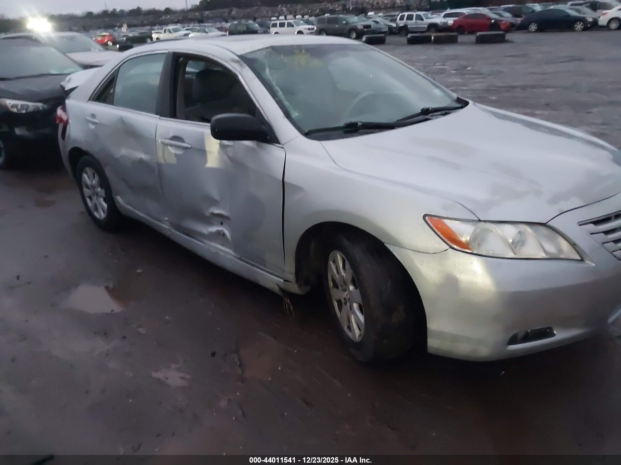 TOYOTA CAMRY image 6