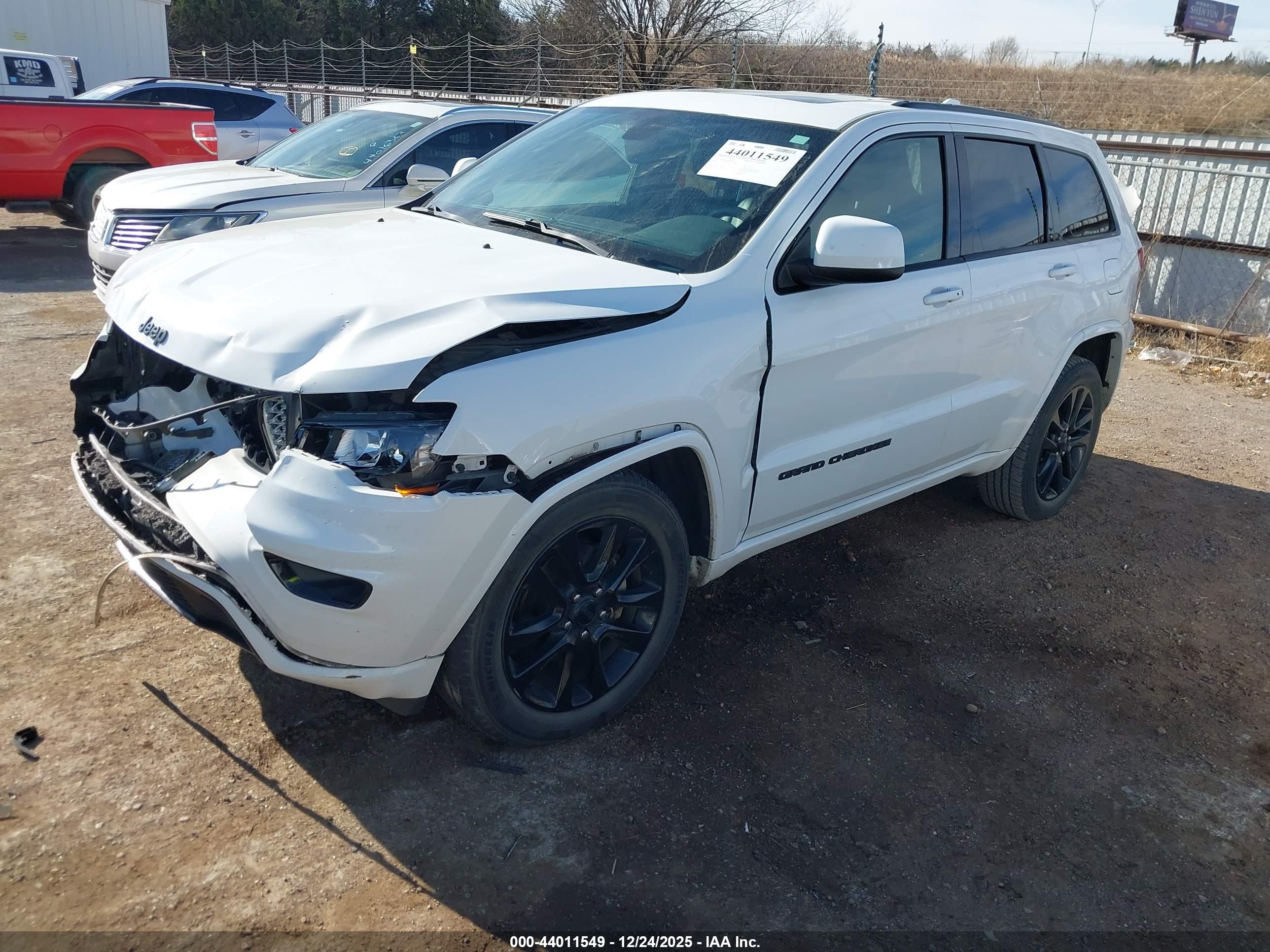 JEEP GRAND image 2