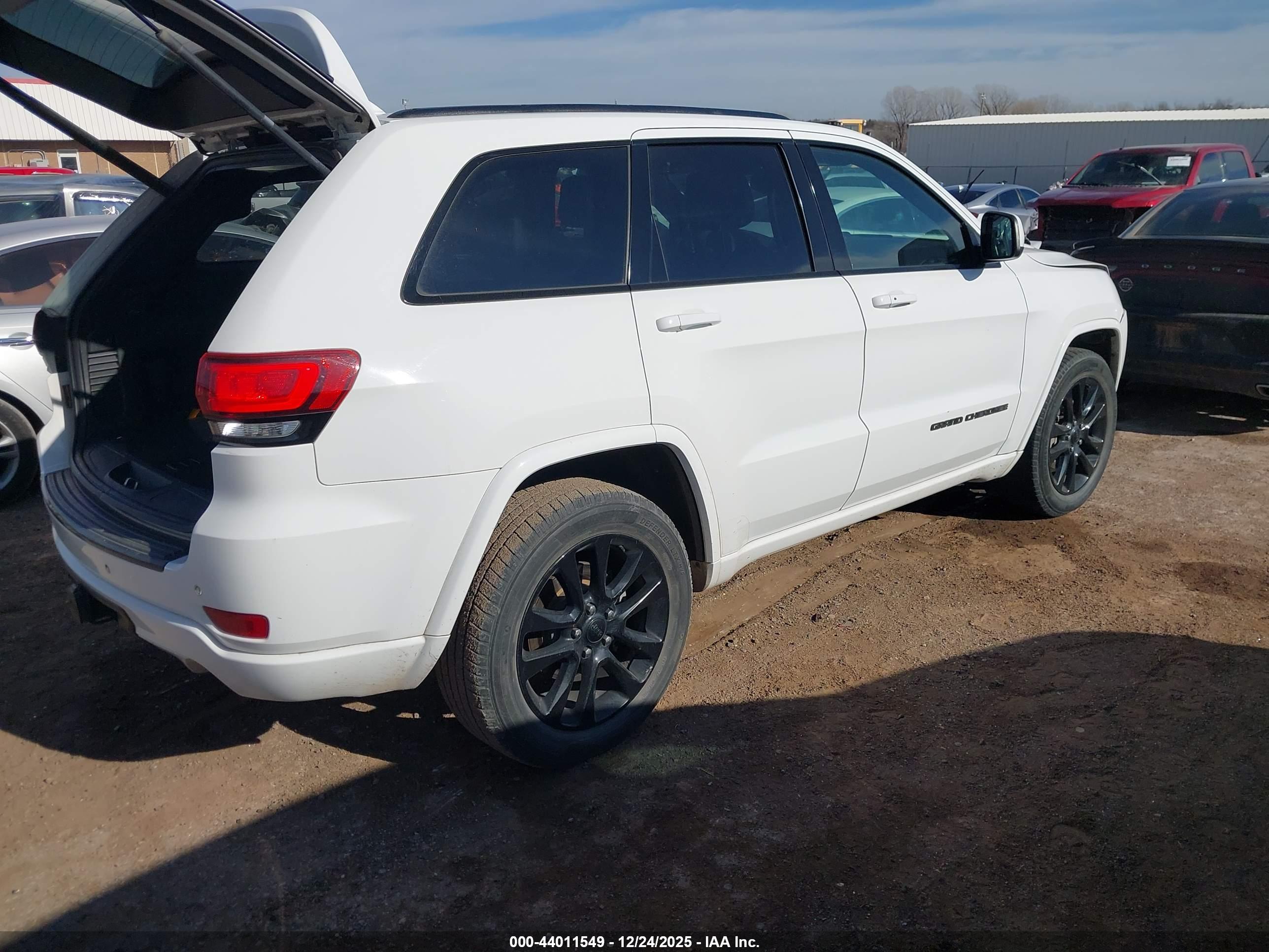 JEEP GRAND image 4