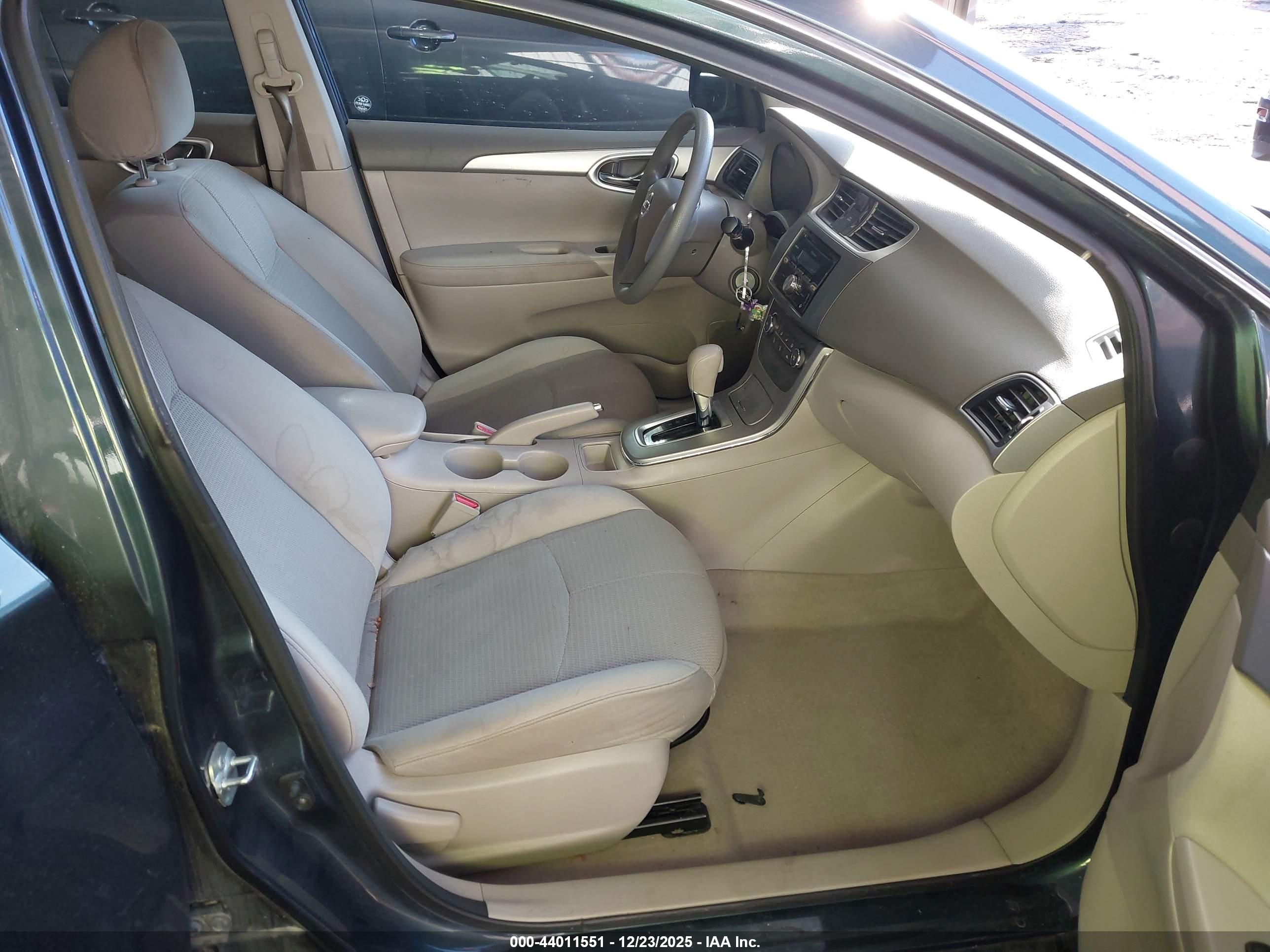 NISSAN SENTRA image 5