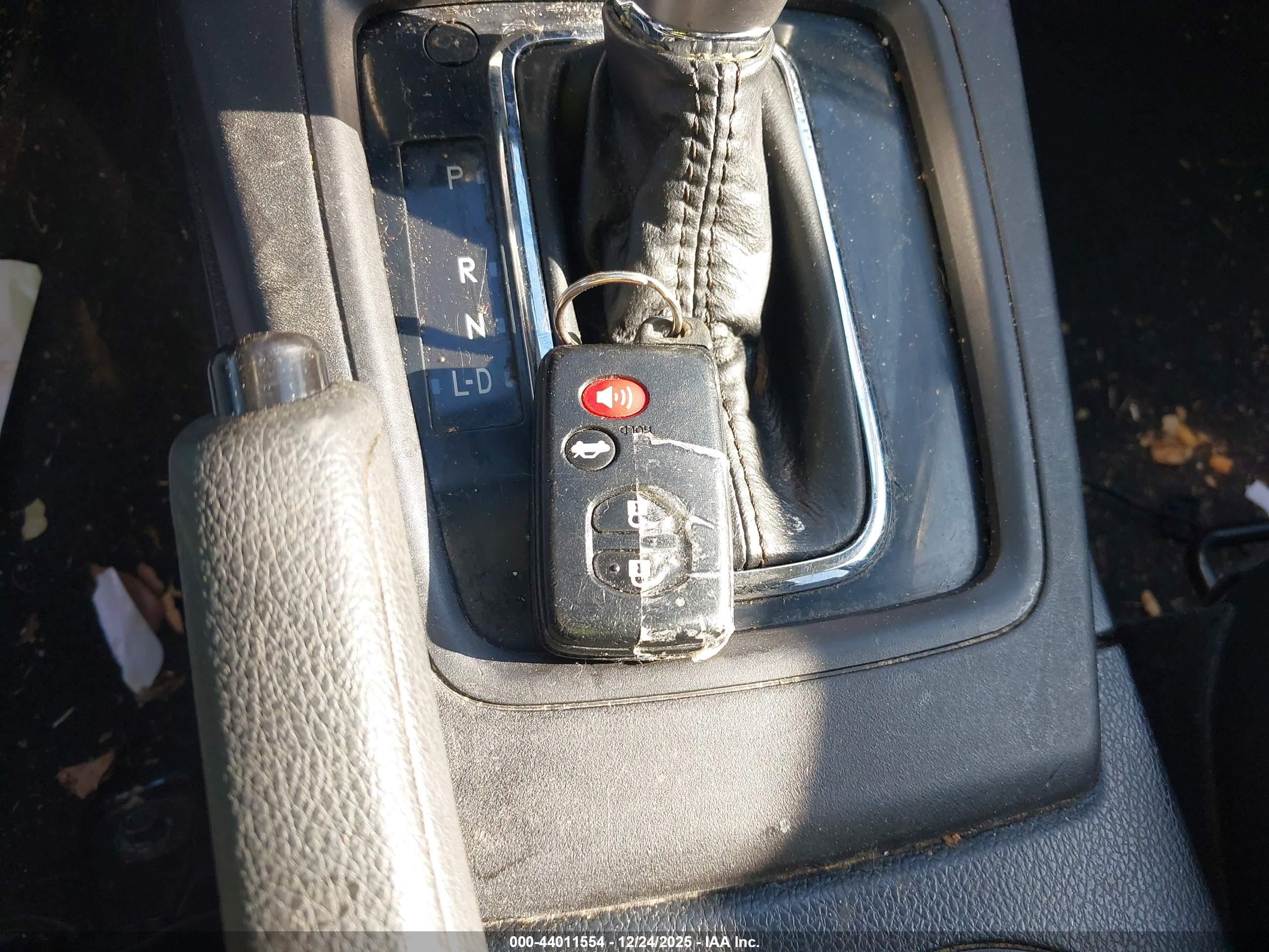 SUBARU FORESTER image 11