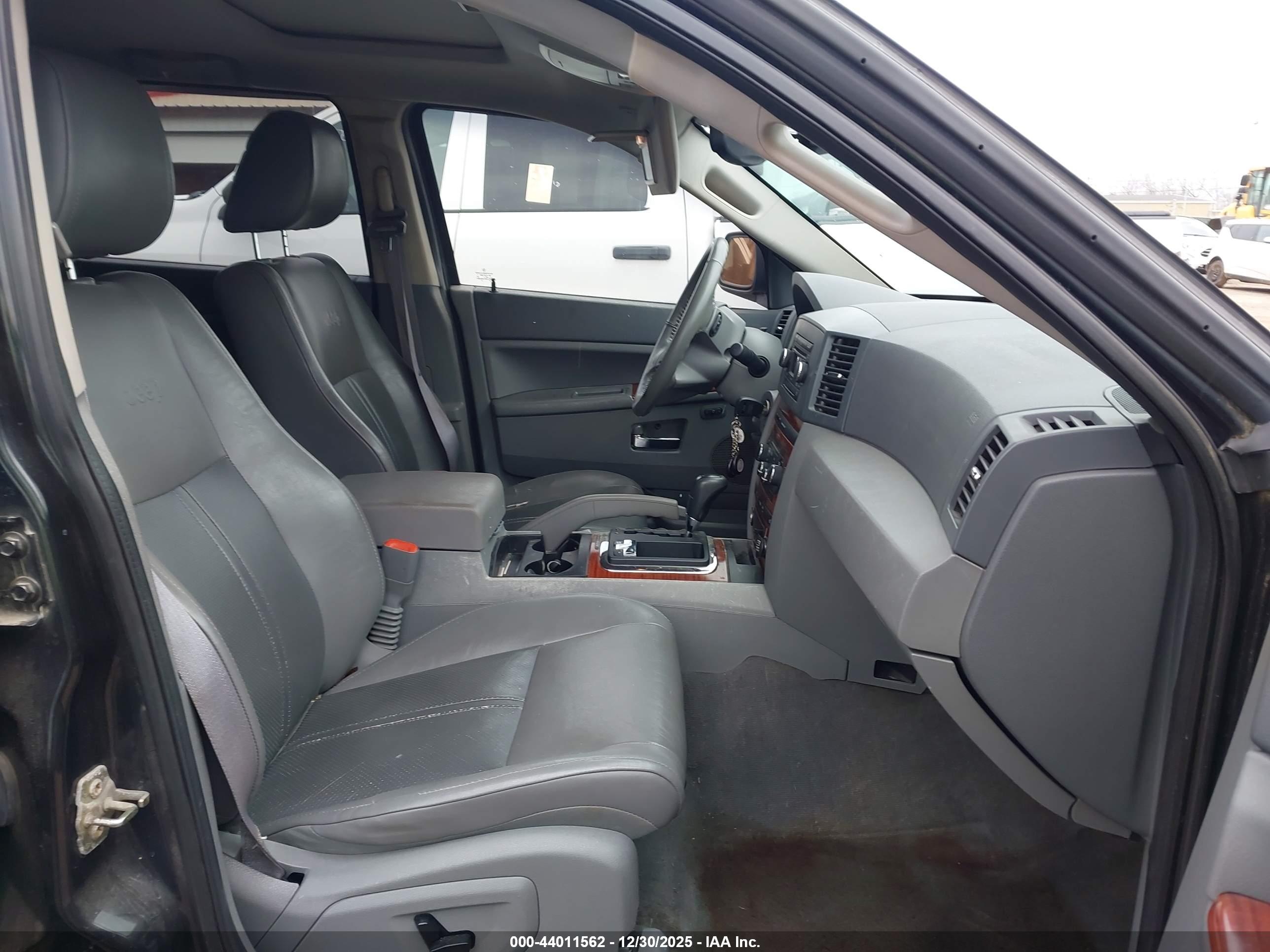 JEEP GRAND image 5