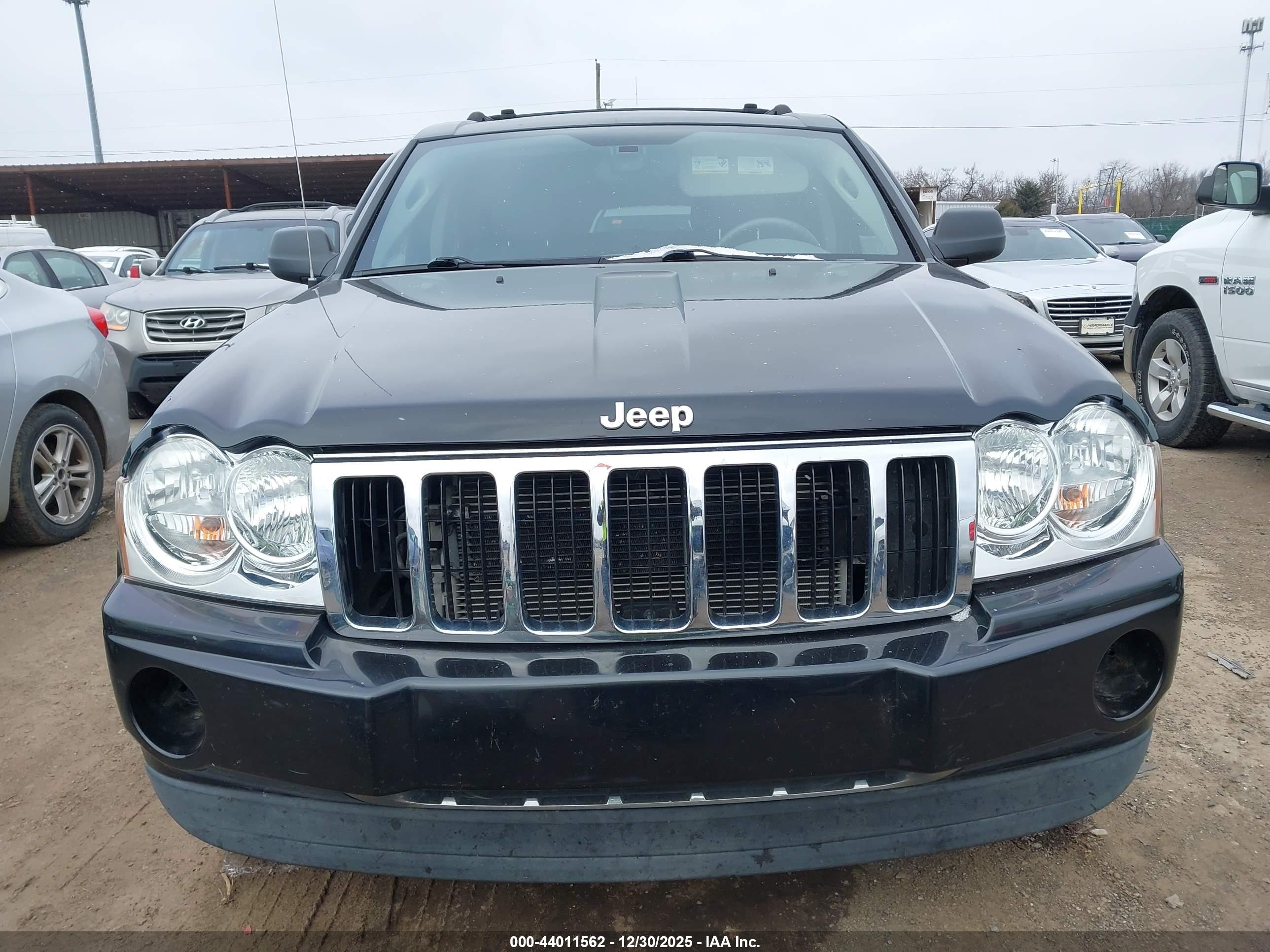 JEEP GRAND image 6