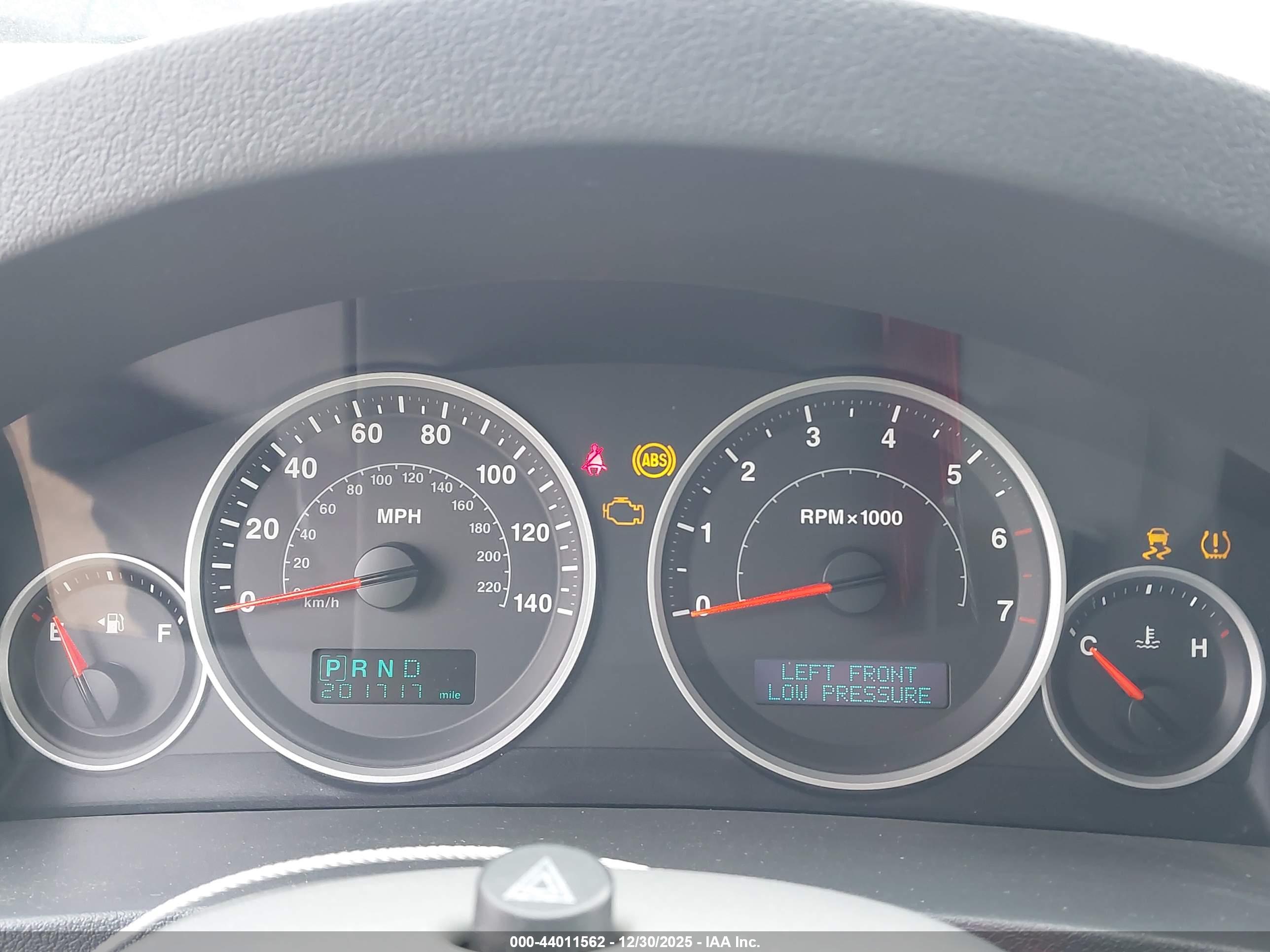 JEEP GRAND image 7