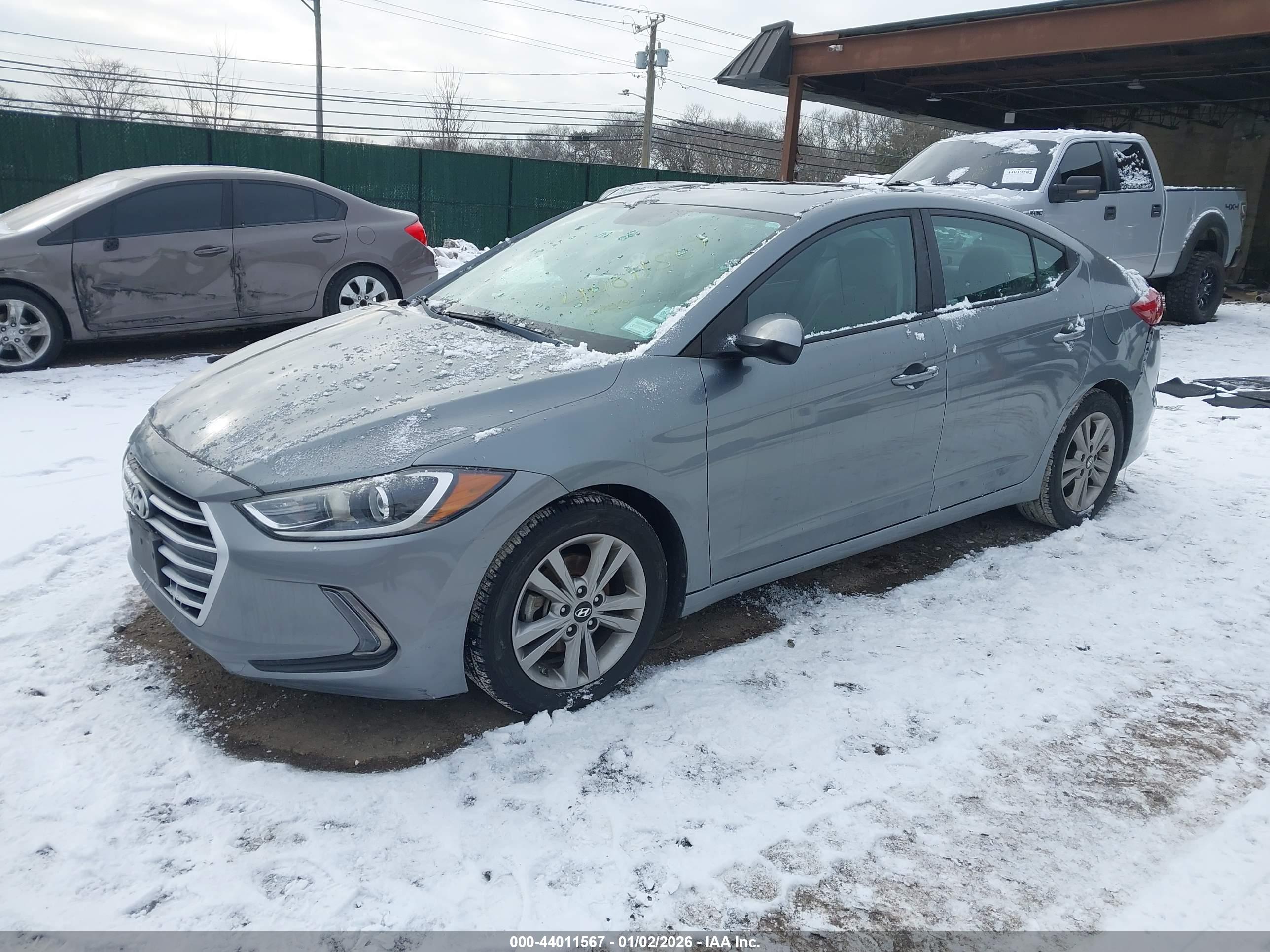 HYUNDAI ELANTRA image 2