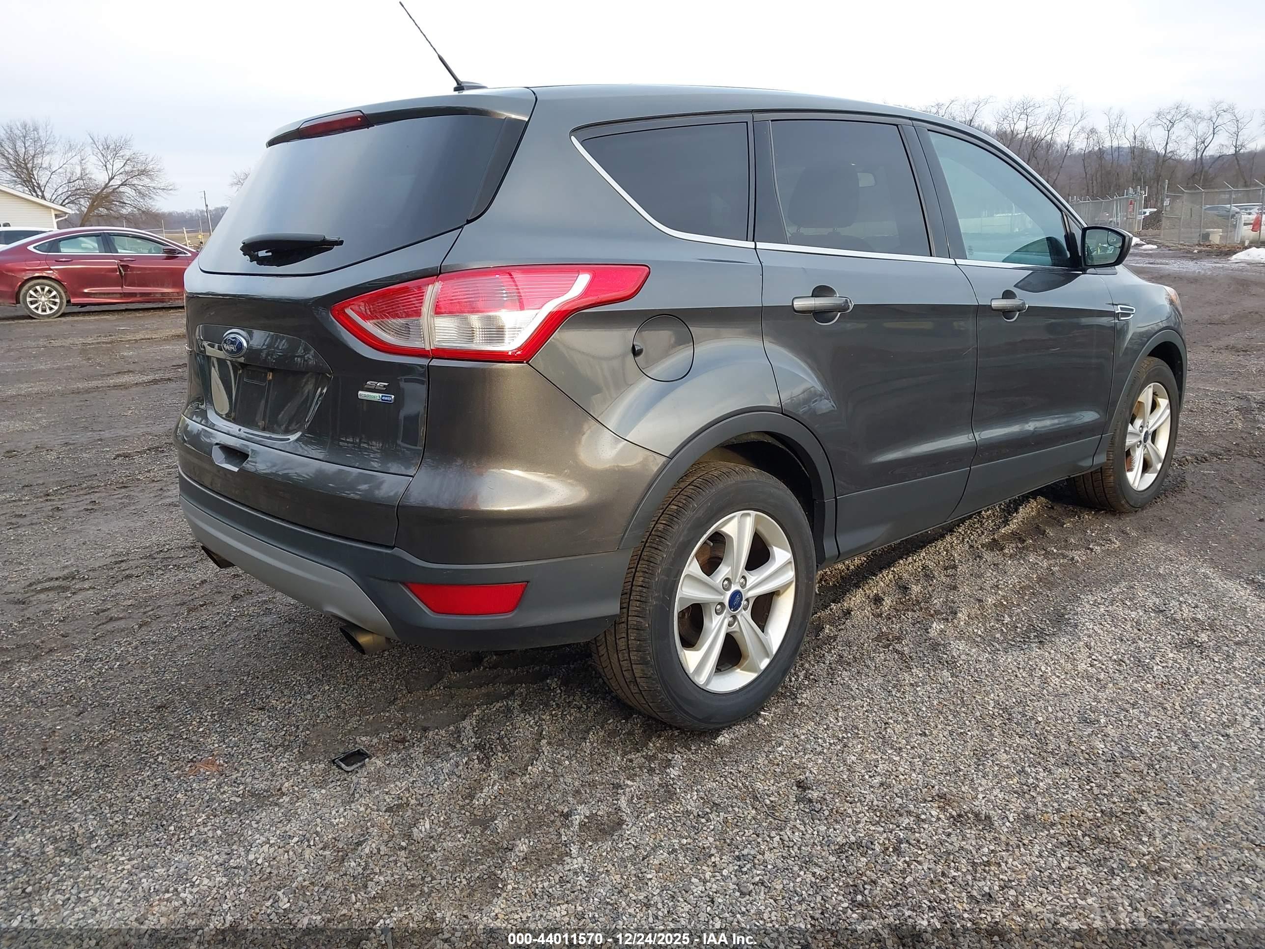 FORD ESCAPE image 4