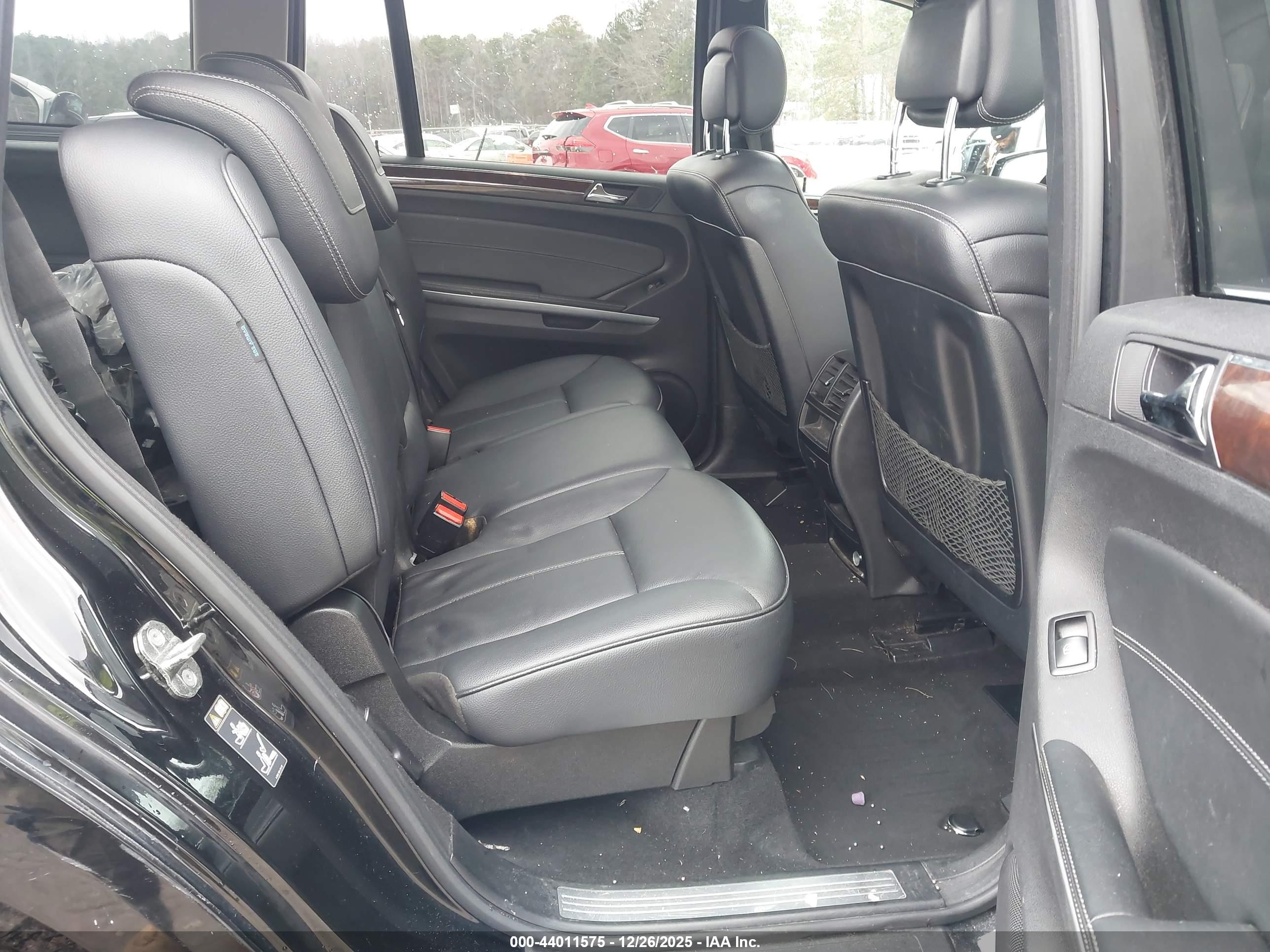MERCEDES-BENZ GL image 8