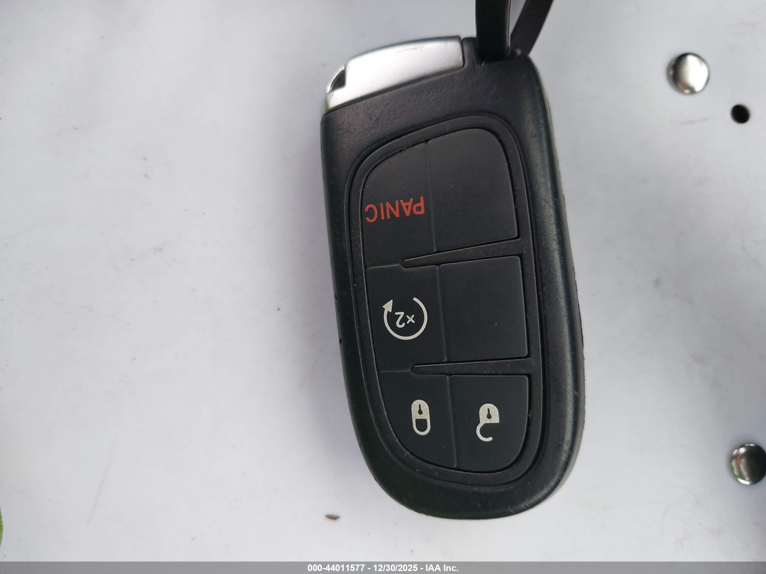 JEEP CHEROKEE image 11