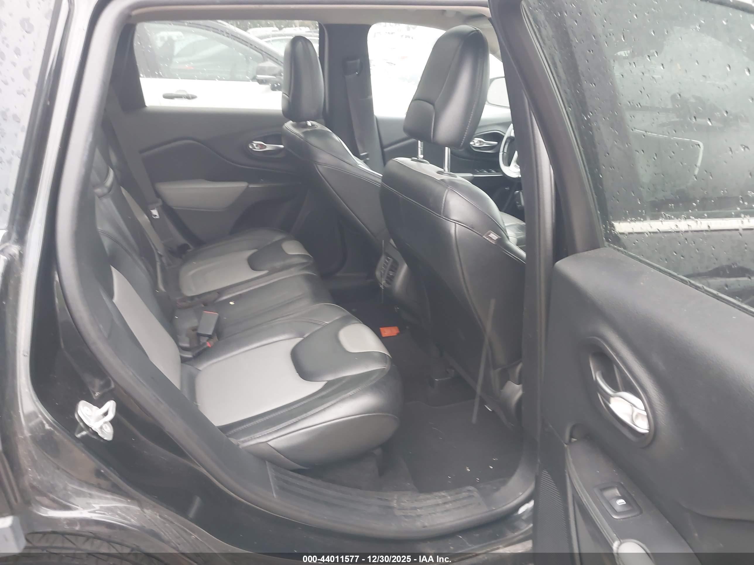 JEEP CHEROKEE image 8