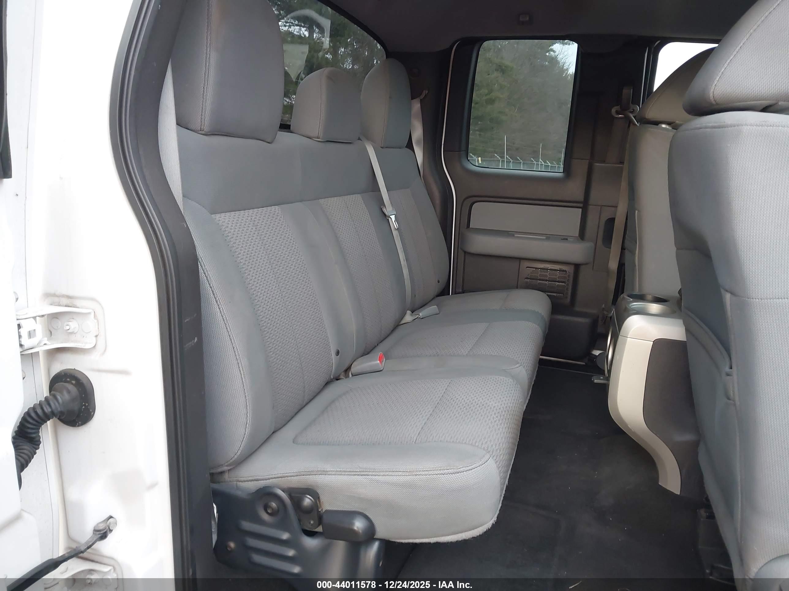 FORD F-150 image 8