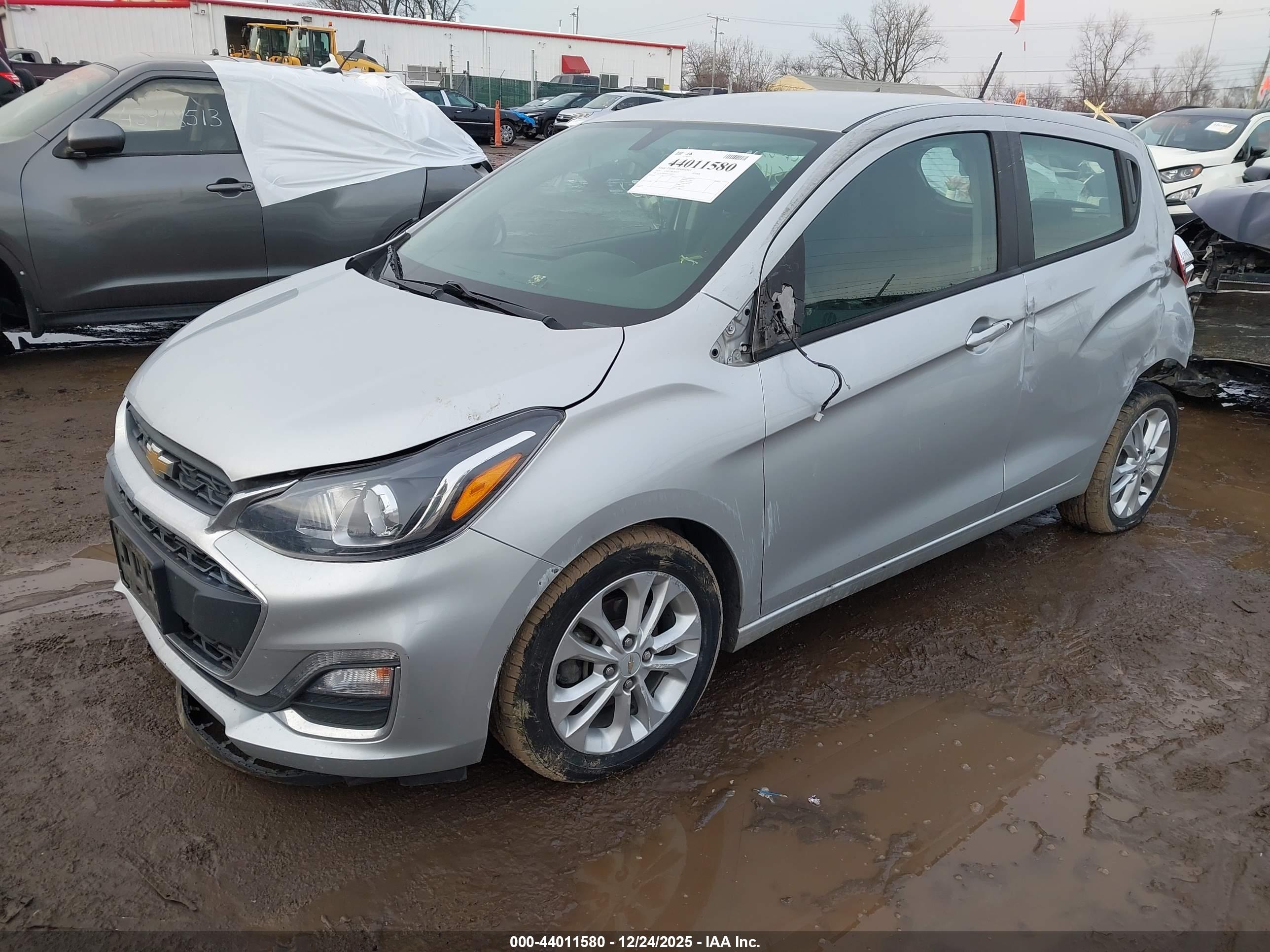 CHEVROLET SPARK image 2